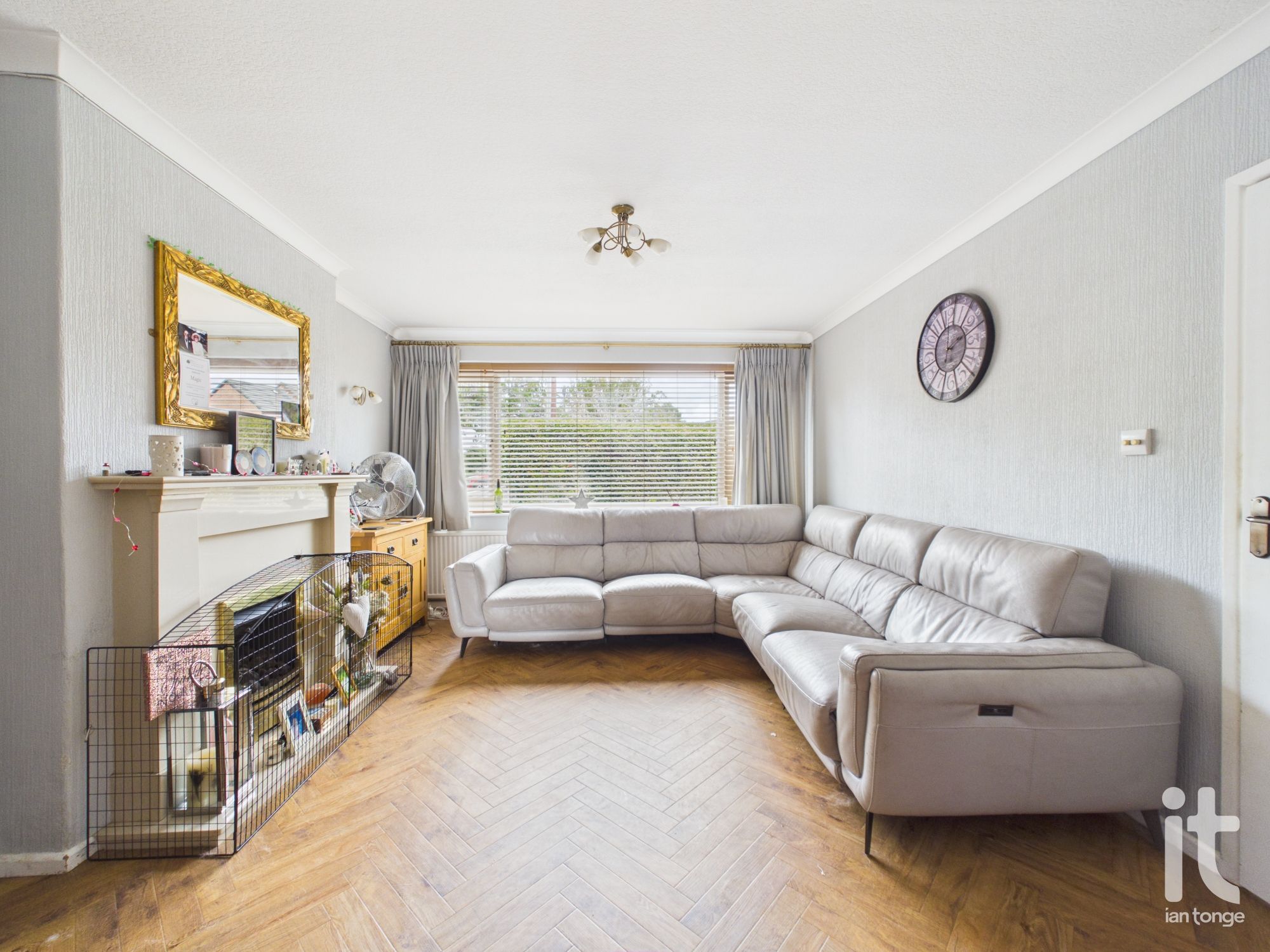 3 bedroom link detached house For Sale in Stockport - Photograph 7.