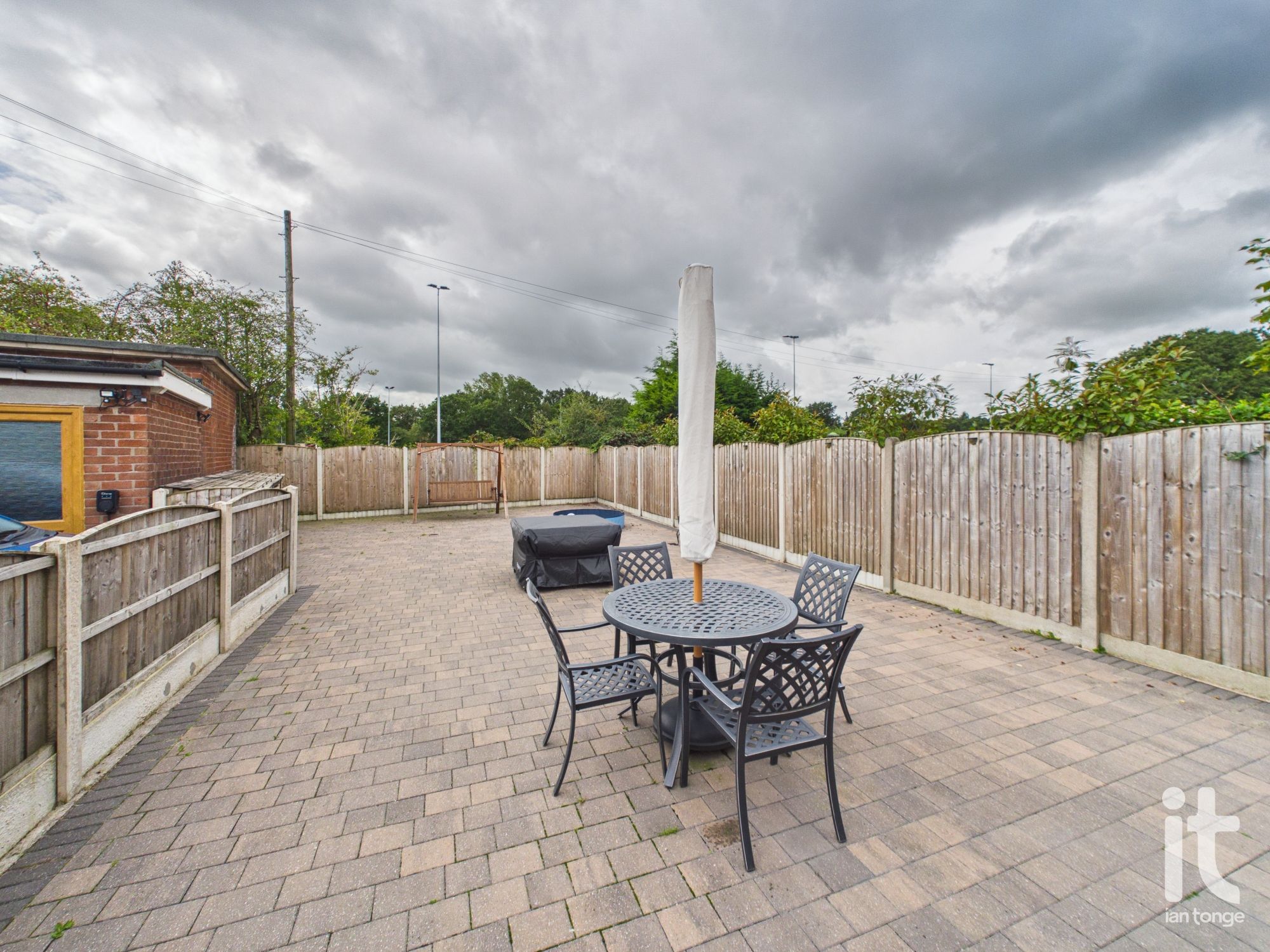 3 bedroom link detached house For Sale in Stockport - Photograph 22.