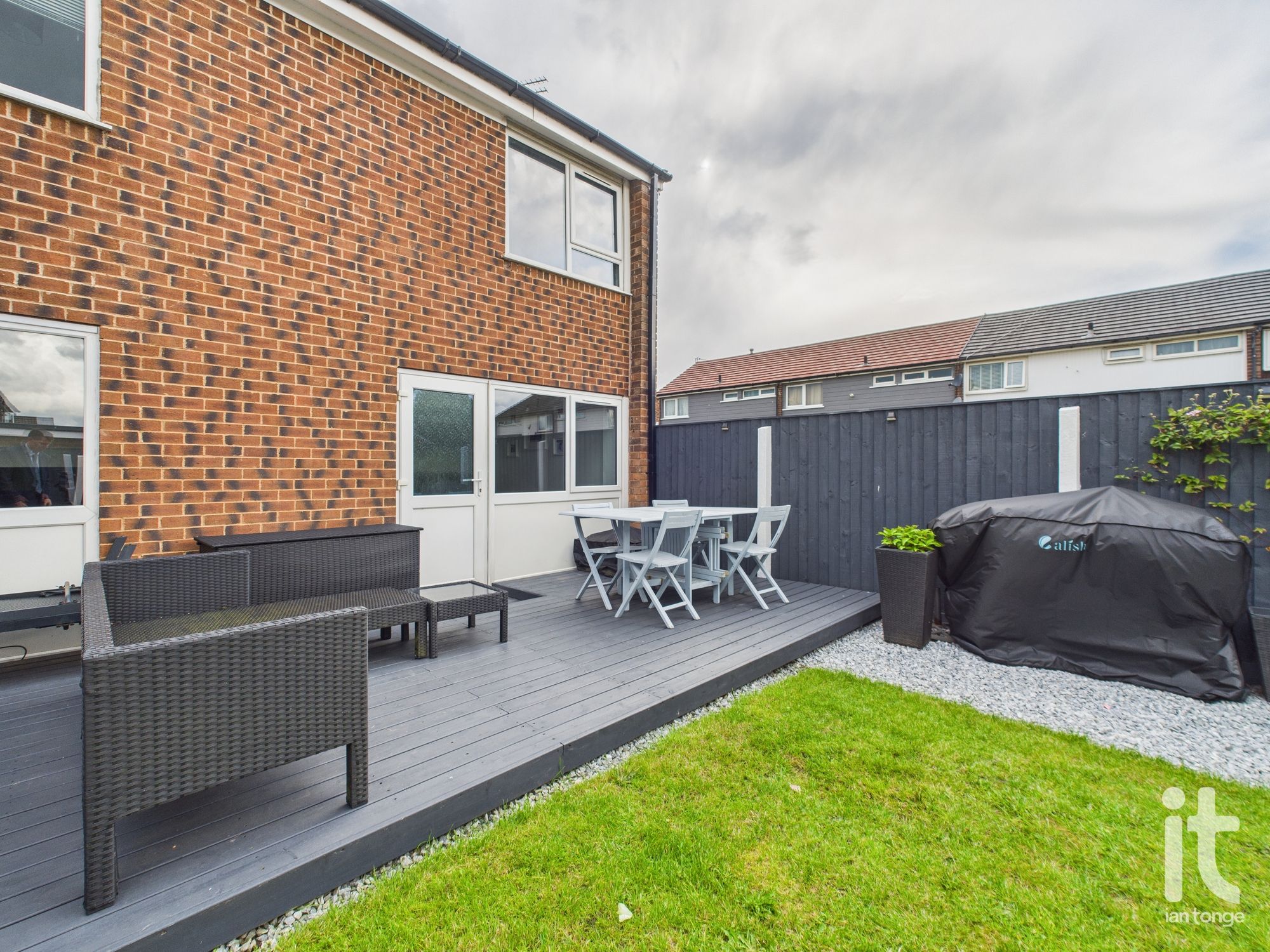 3 bedroom mews house SSTC in Stockport - Photograph 23.