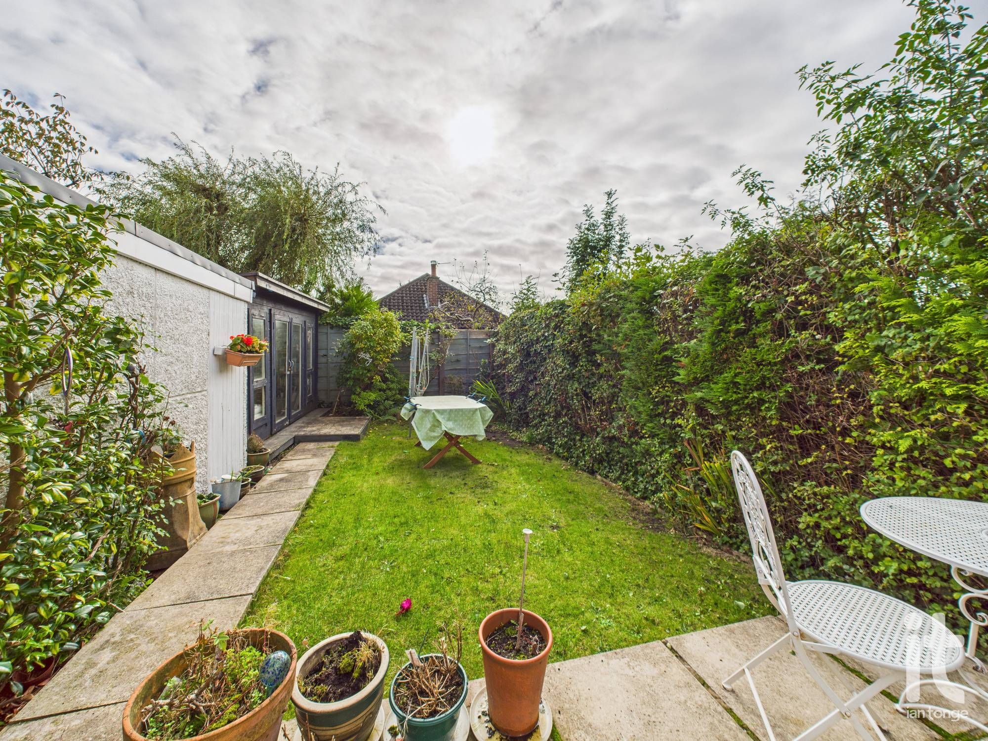 3 bedroom semi-detached house Sold in Stockport - Photograph 20.