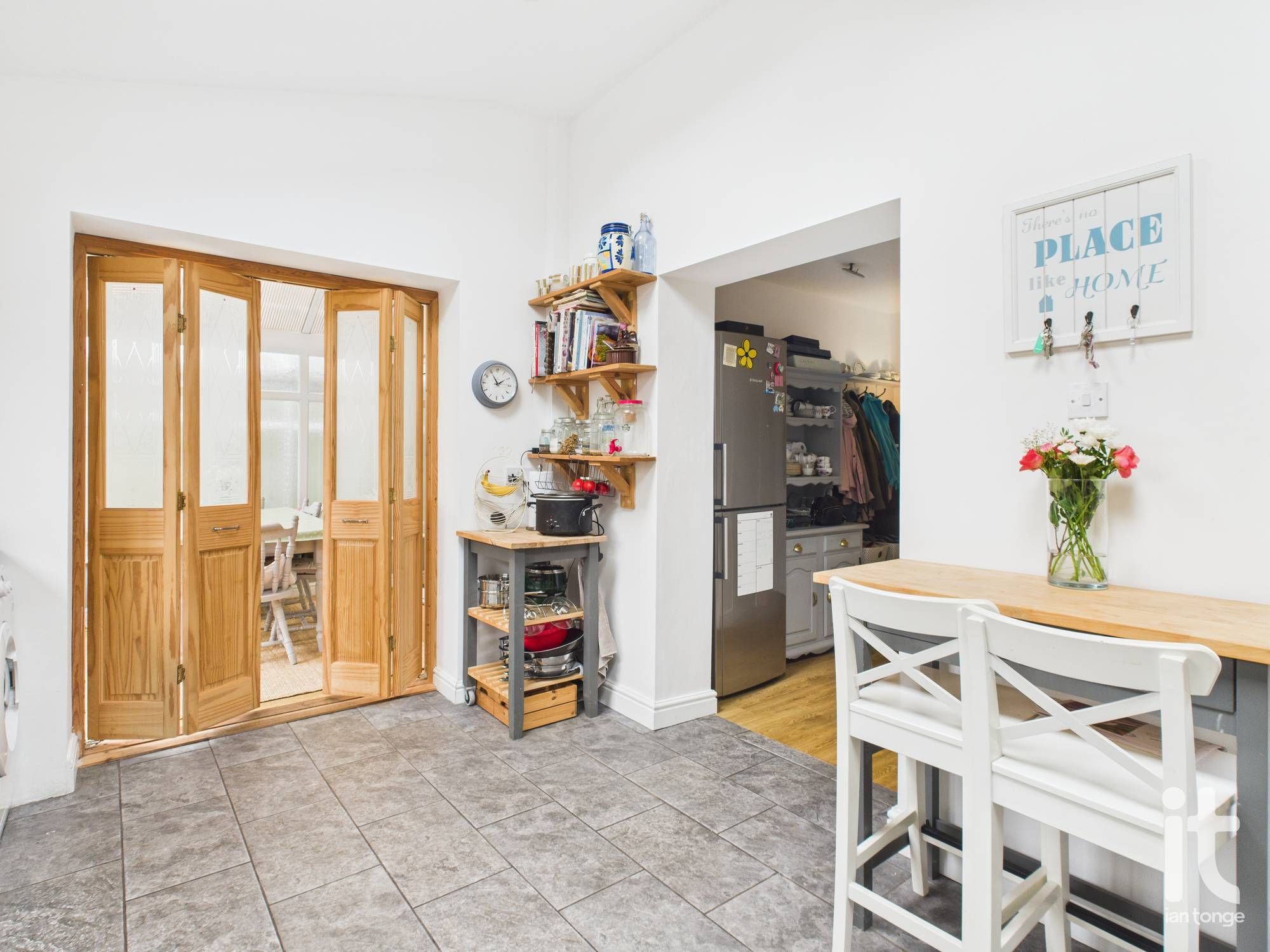 3 bedroom semi-detached house Sold in Stockport - Photograph 9.