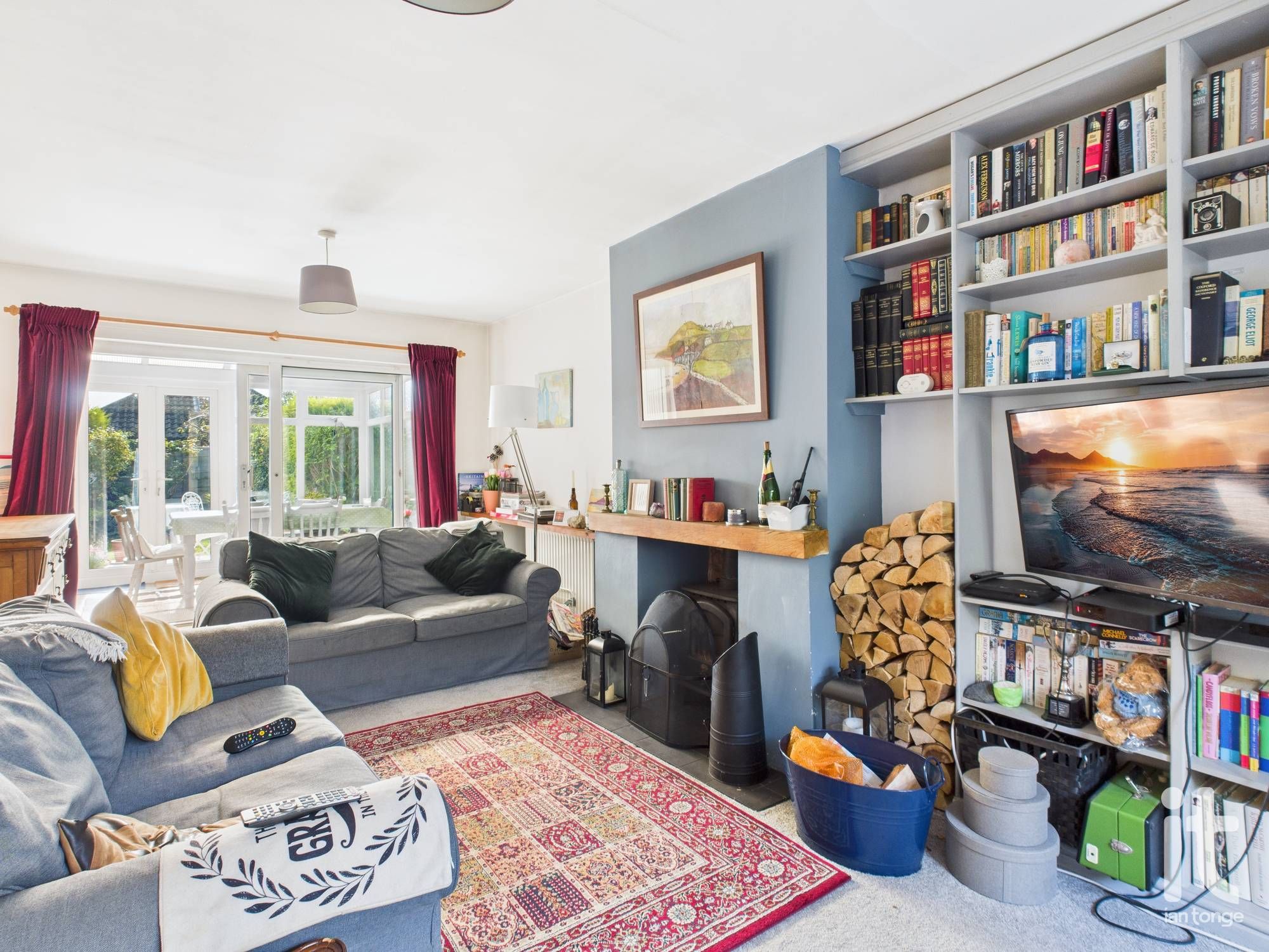 3 bedroom semi-detached house Sold in Stockport - Photograph 6.