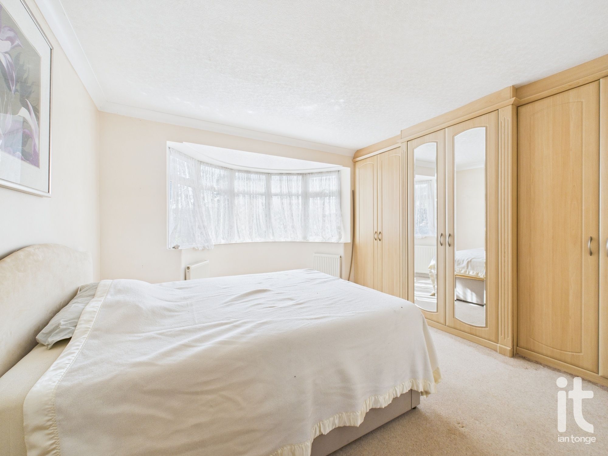 3 bedroom detached bungalow Under Offer in Stockport - Photograph 2.