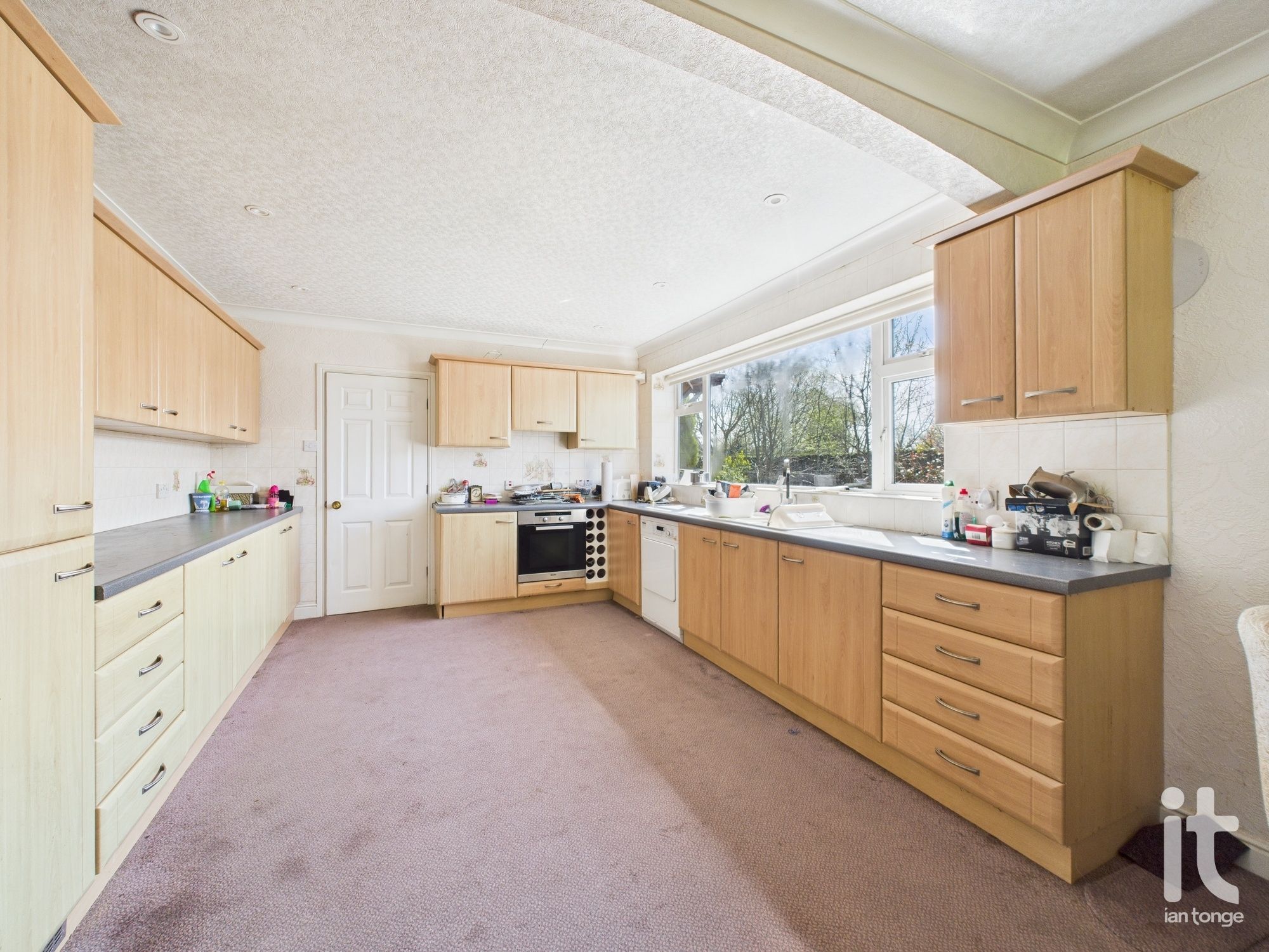 3 bedroom detached bungalow Under Offer in Stockport - Photograph 19.