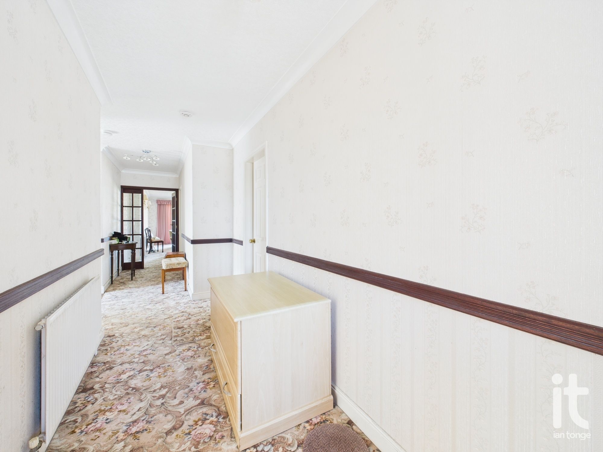 3 bedroom detached bungalow Under Offer in Stockport - Photograph 4.