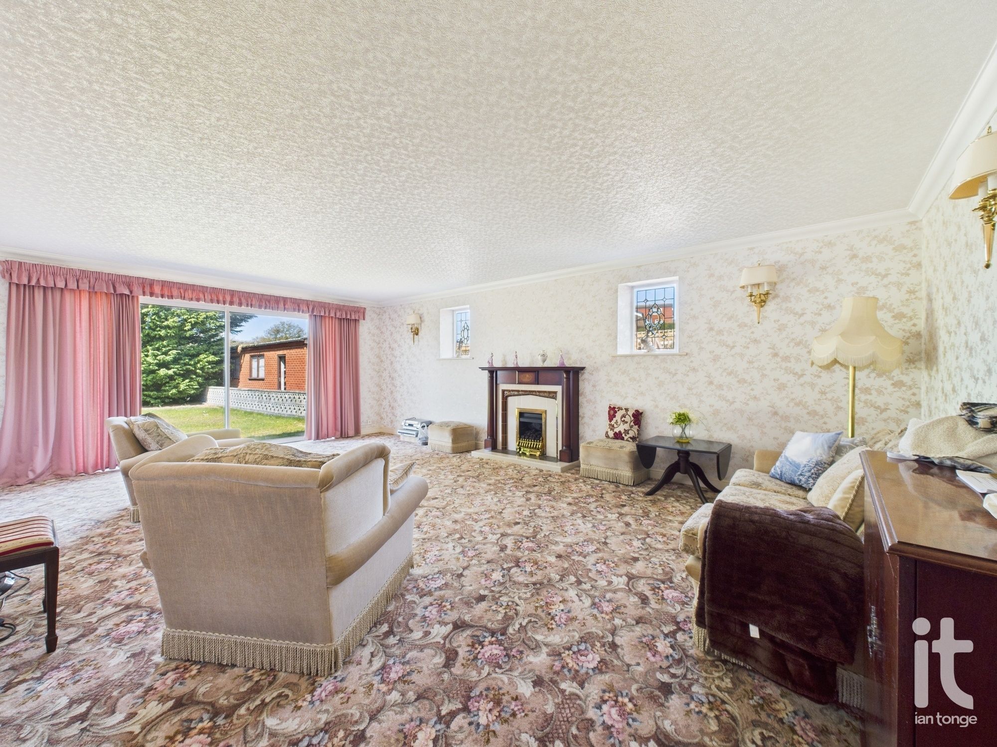 3 bedroom detached bungalow Under Offer in Stockport - Photograph 12.