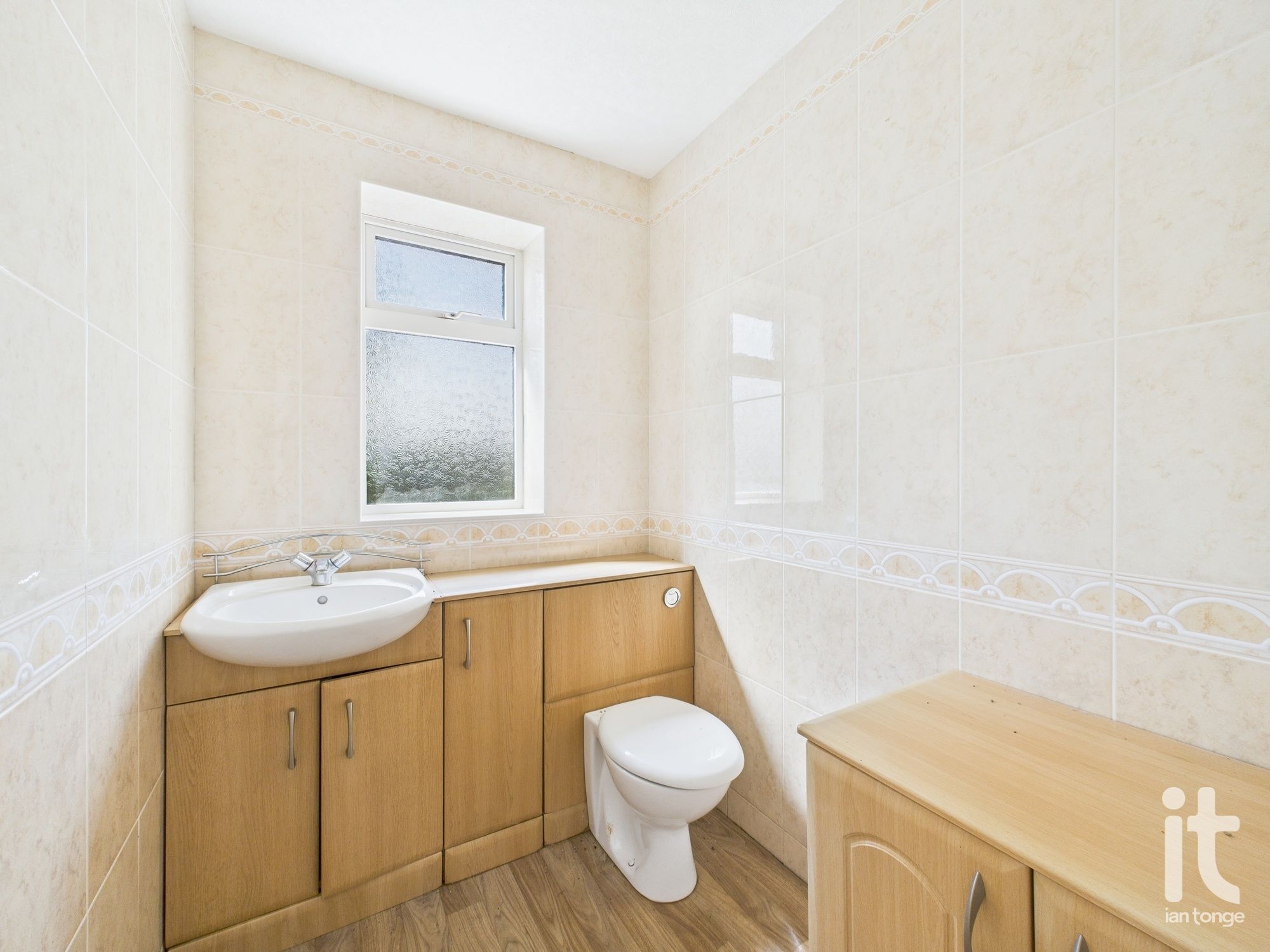 3 bedroom detached bungalow Under Offer in Stockport - Photograph 3.