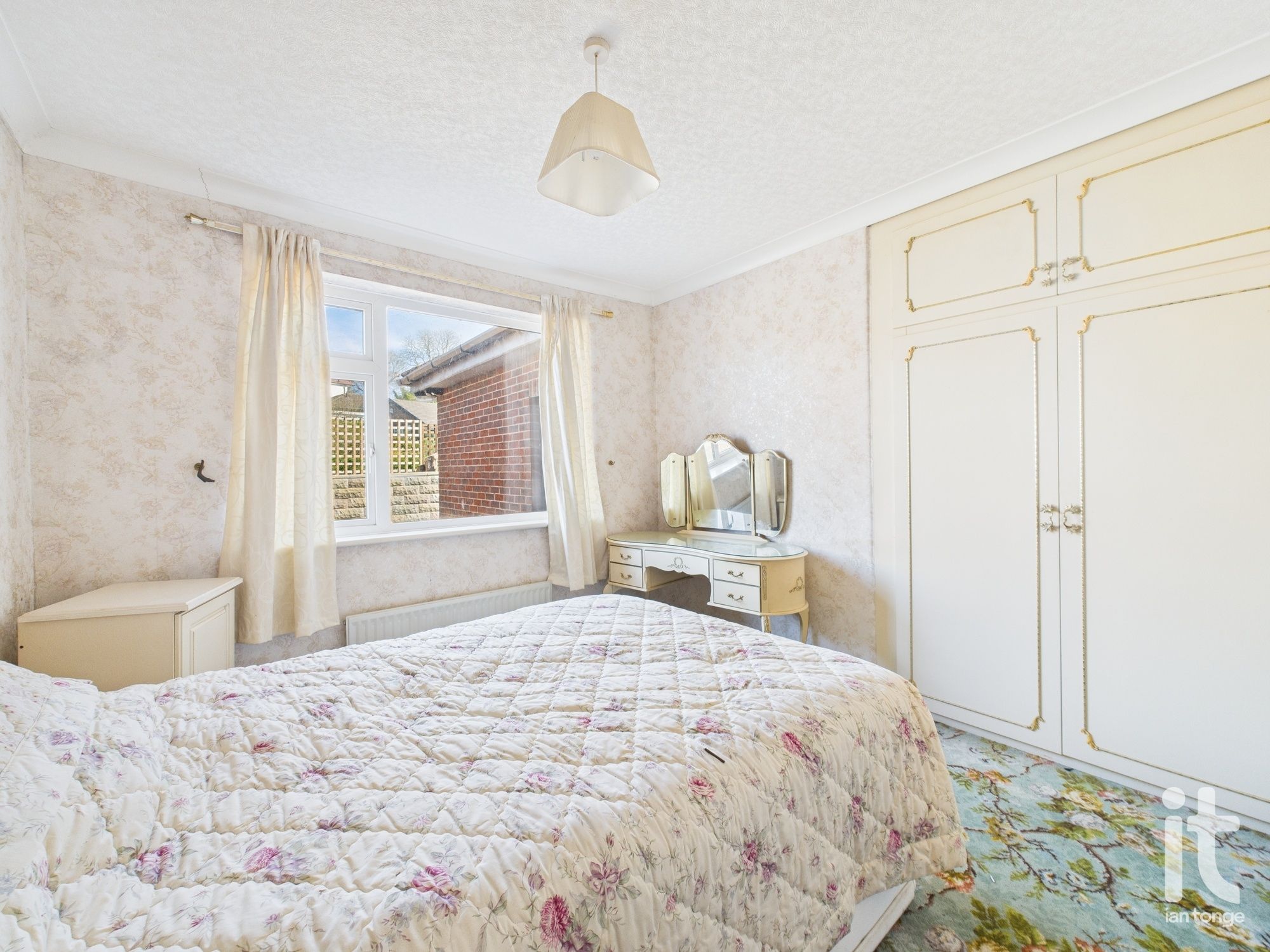 3 bedroom detached bungalow Under Offer in Stockport - Photograph 10.