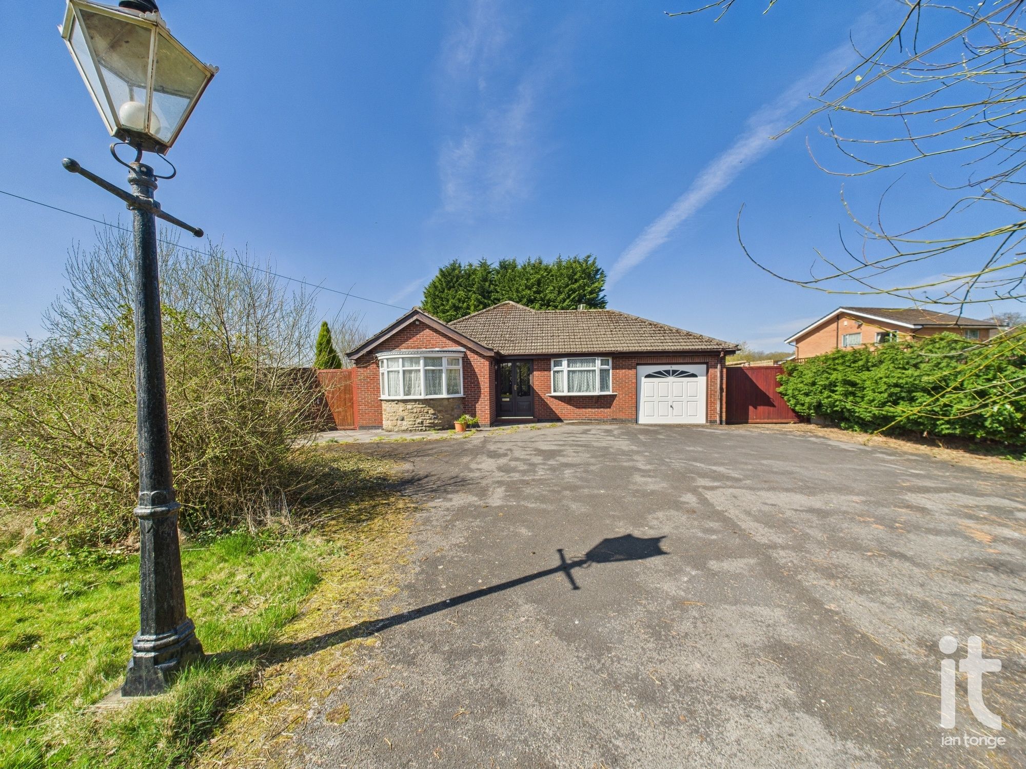 3 bedroom detached bungalow Under Offer in Stockport - Photograph 33.