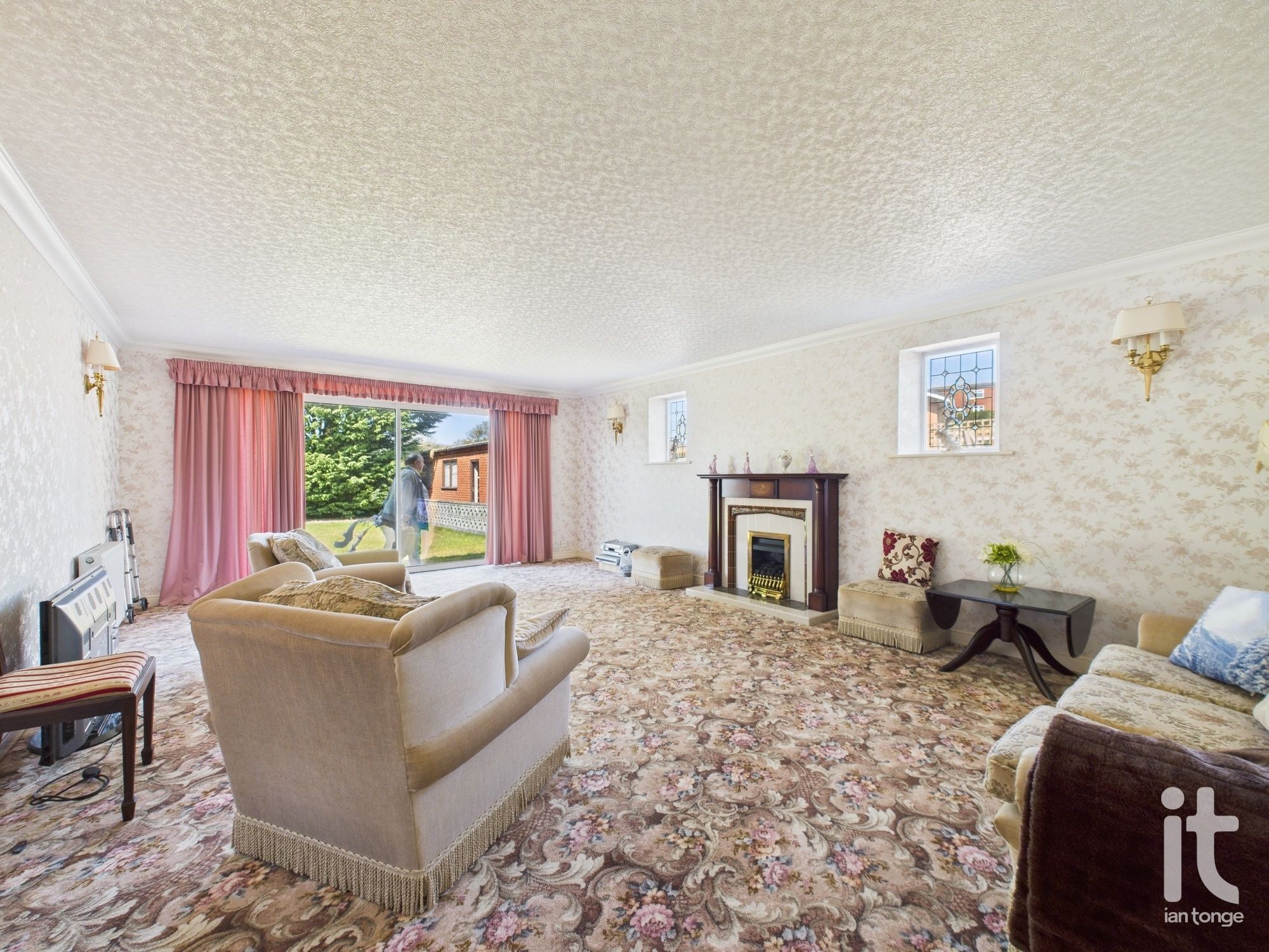 3 bedroom detached bungalow Under Offer in Stockport - Photograph 13.