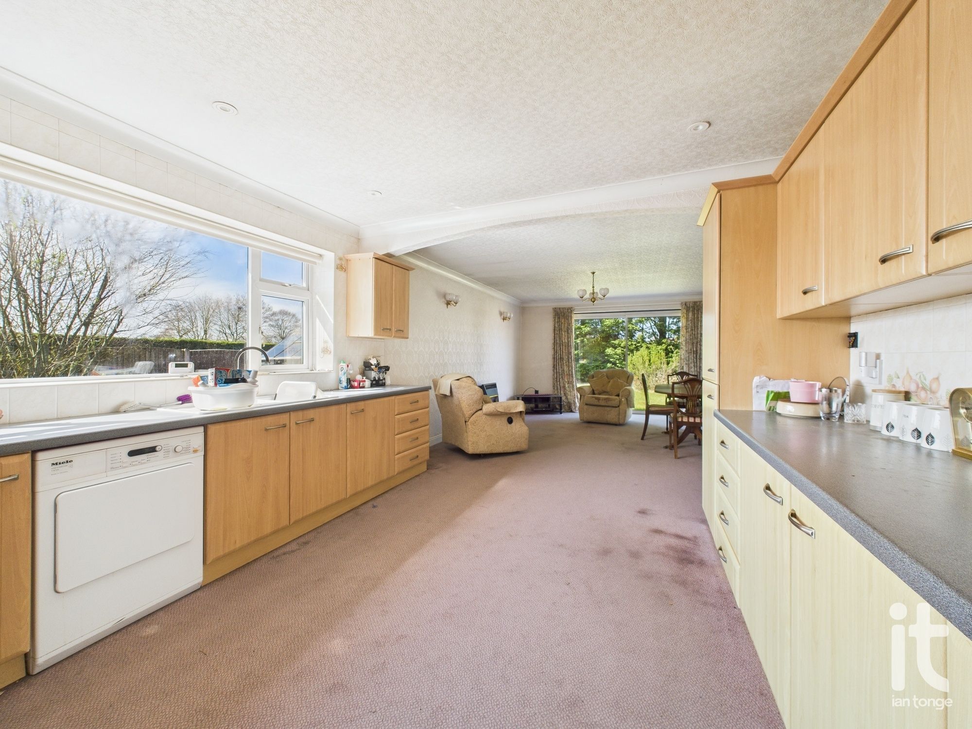 3 bedroom detached bungalow Under Offer in Stockport - Photograph 18.