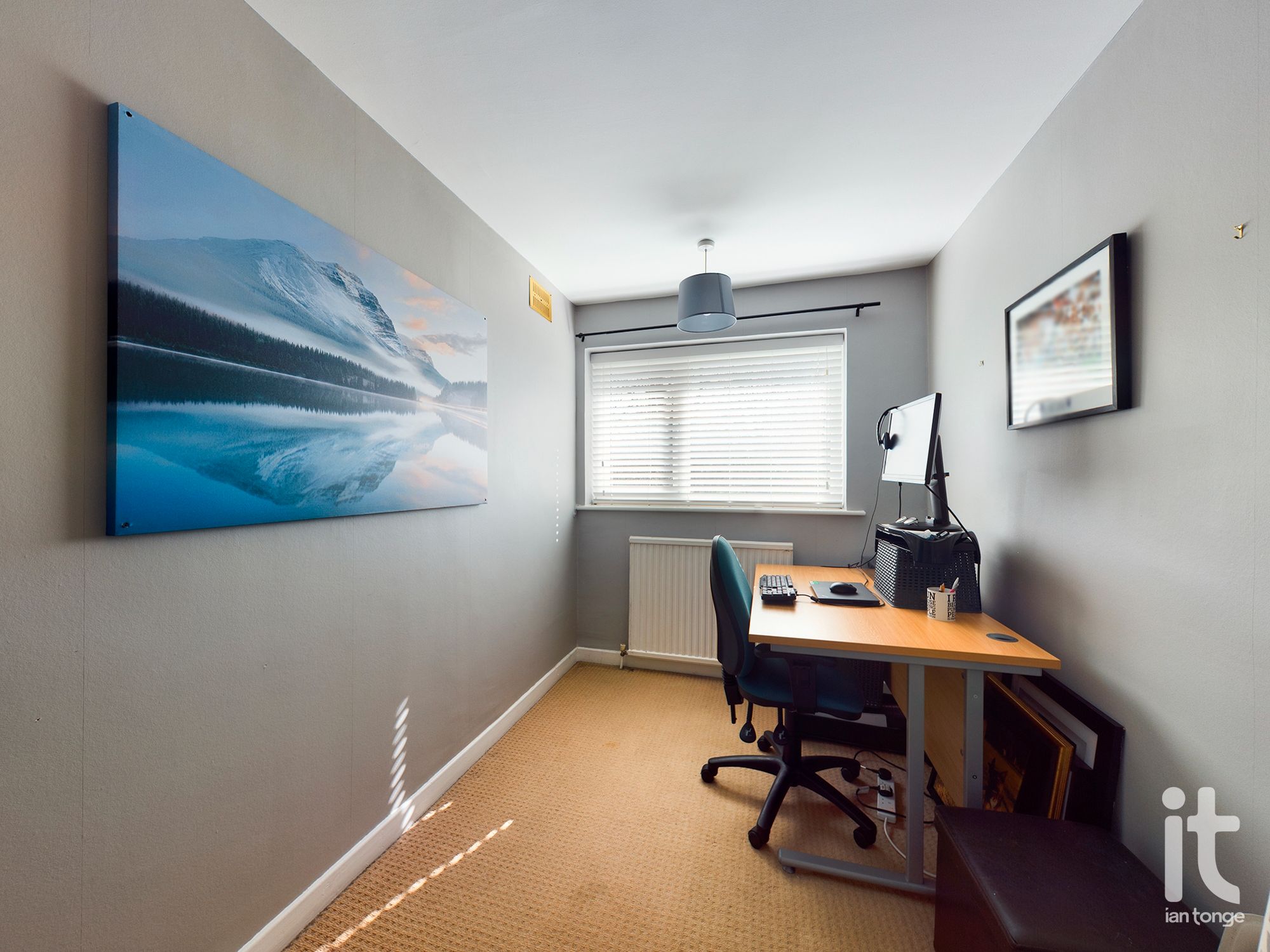 4 bedroom link detached house Sold in Stockport - Photograph 24.