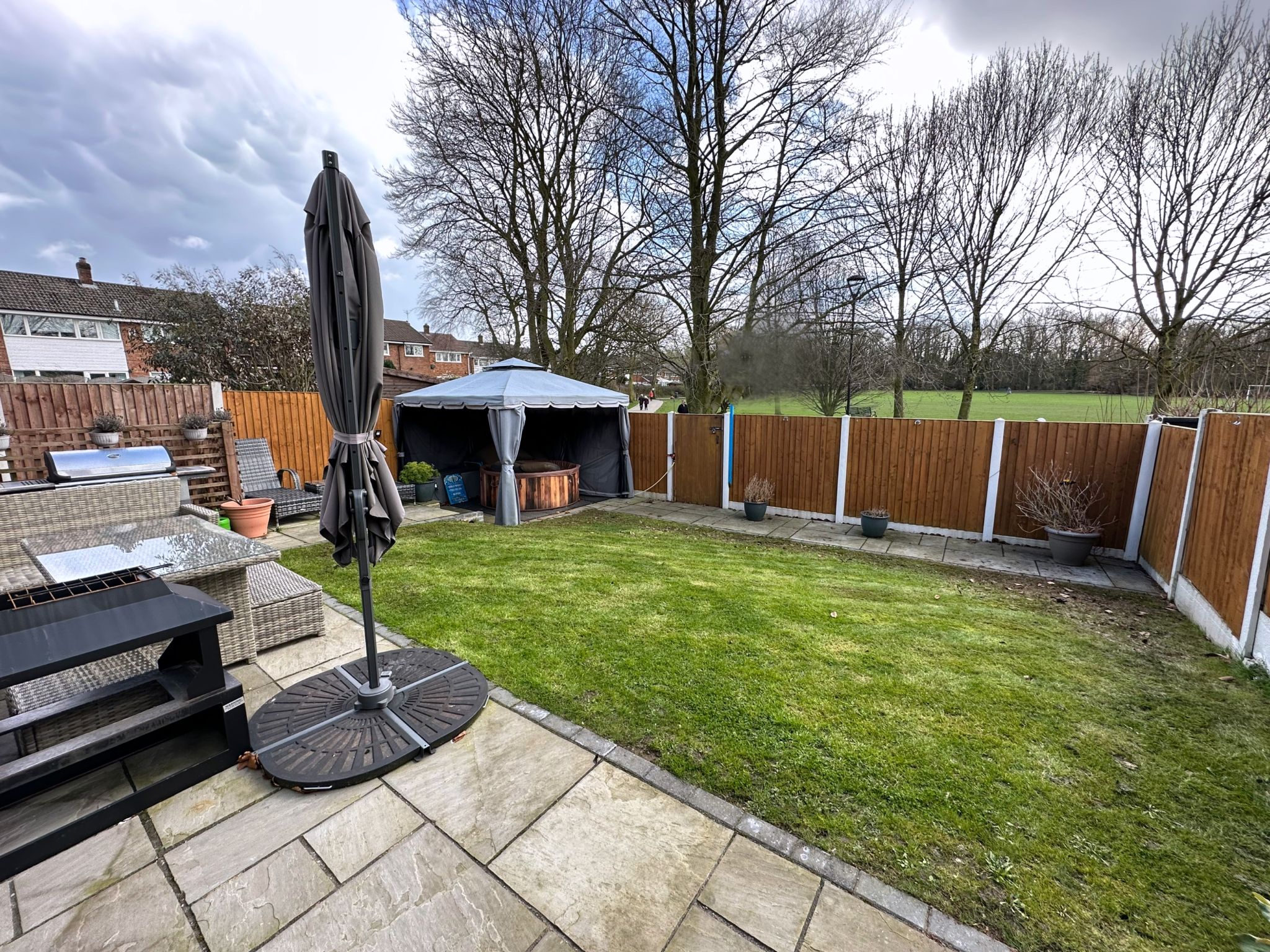 4 bedroom link detached house Sold in Stockport - Photograph 3.