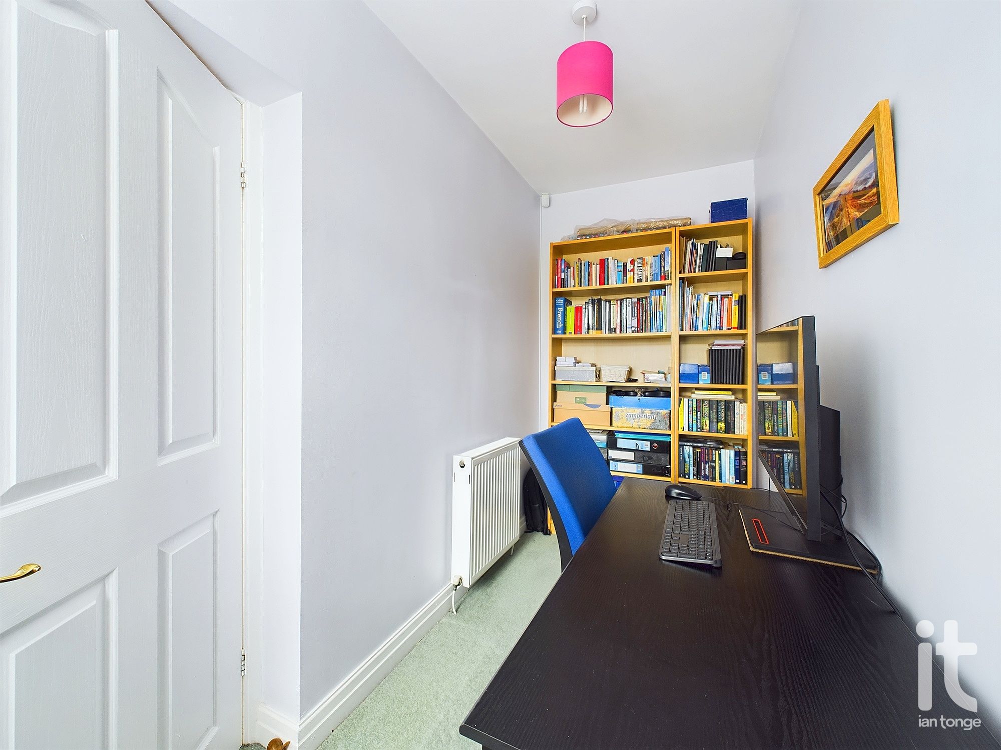 4 bedroom semi-detached house Sold in Stockport - Photograph 9.