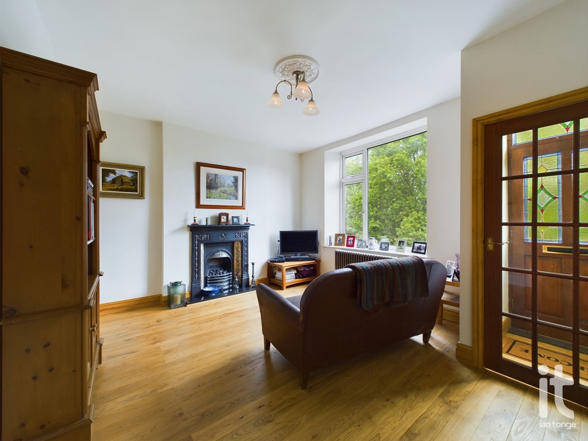 3 bedroom end terraced house Under Offer in High Peak - Photograph 22.