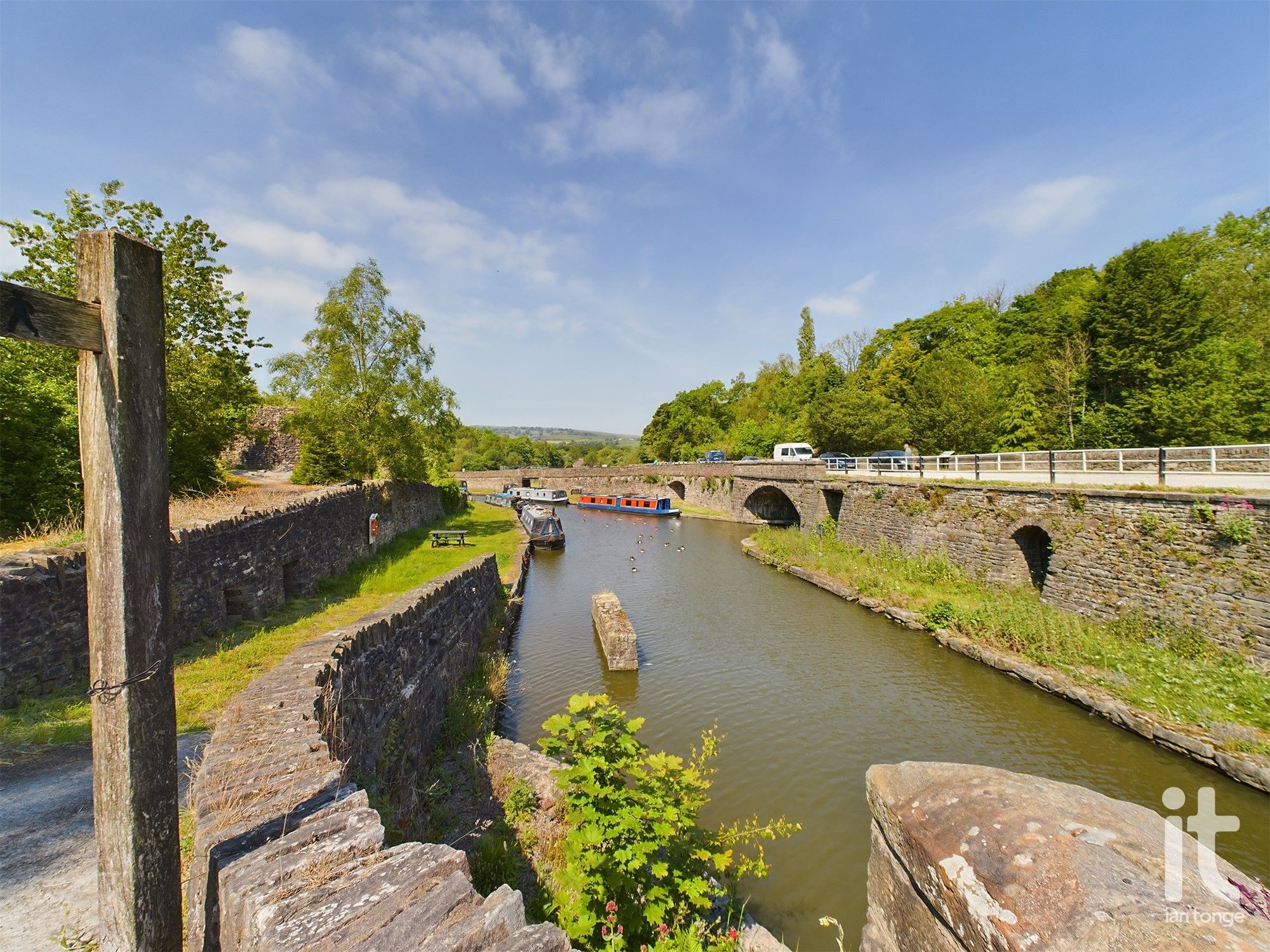 3 bedroom end terraced house Under Offer in High Peak - Canal Basin which is close by.