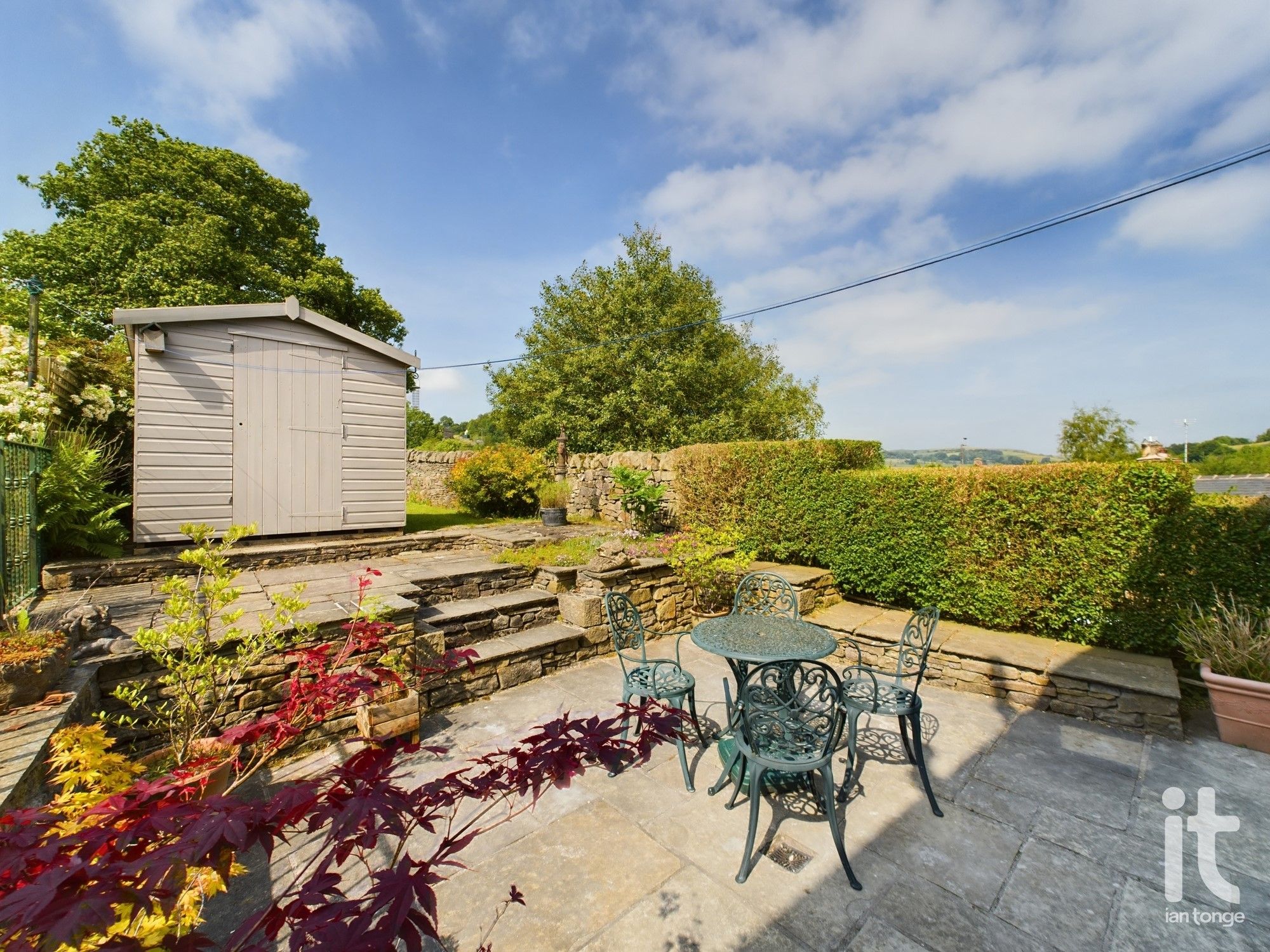 3 bedroom end terraced house Under Offer in High Peak - Photograph 14.