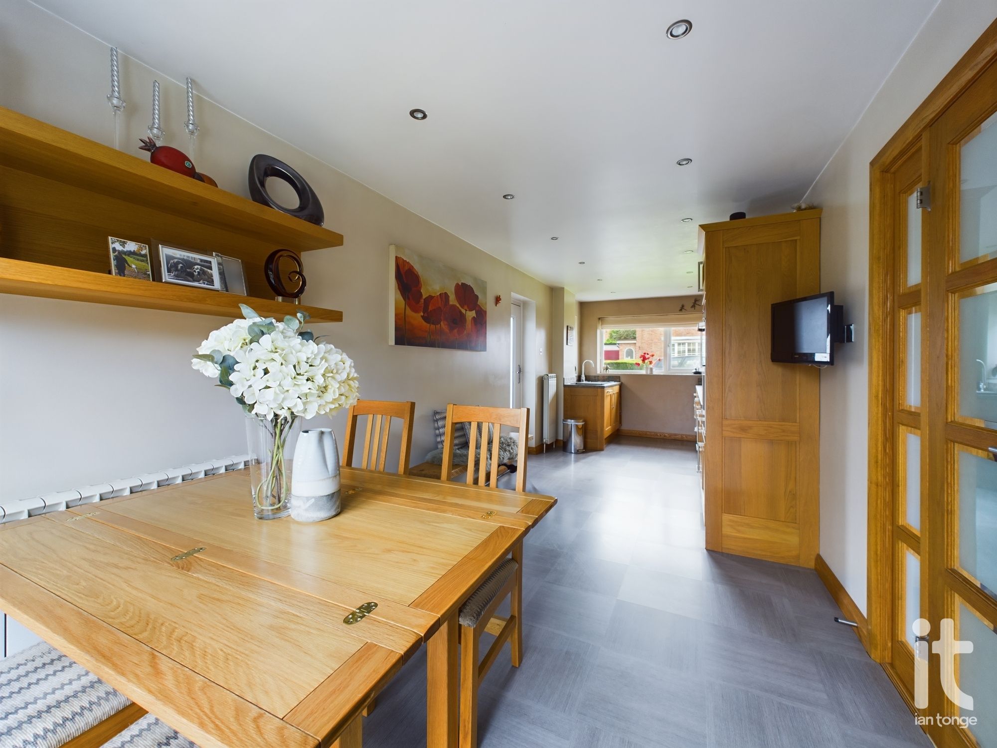 3 bedroom link detached house Sold in Stockport - Photograph 14.