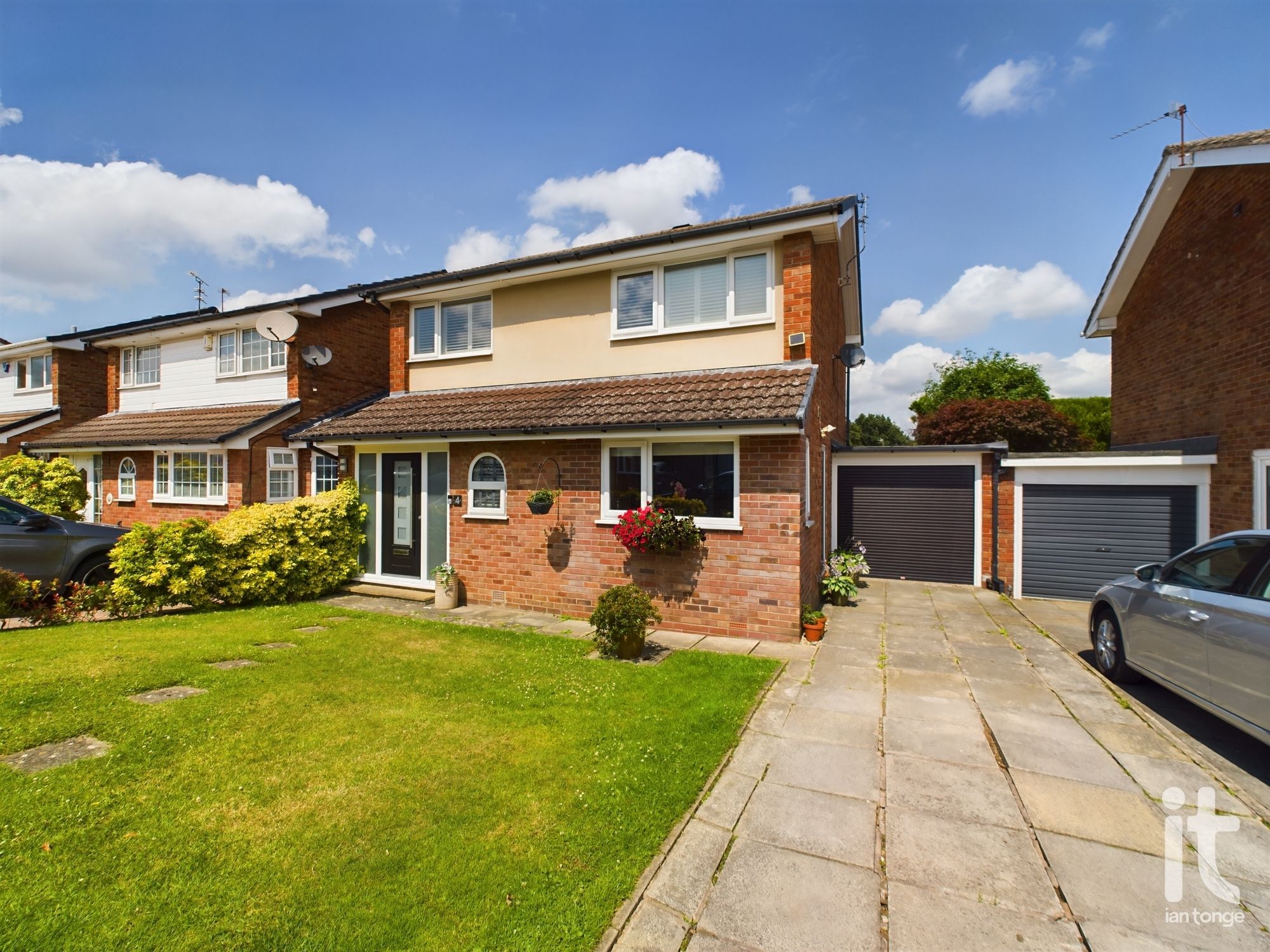 3 bedroom link detached house Sold in Stockport - Photograph 1.