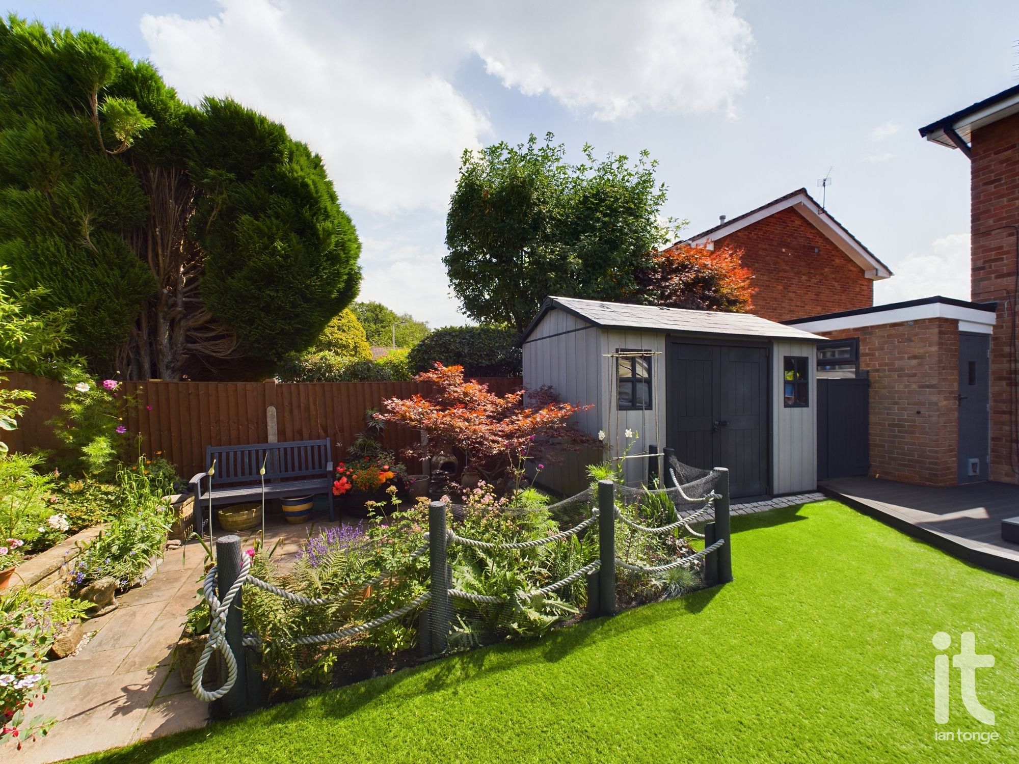 3 bedroom link detached house Sold in Stockport - Photograph 22.