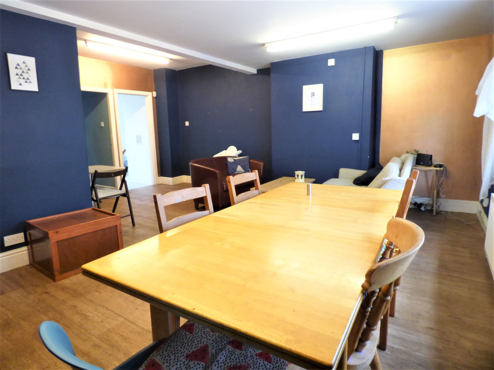 Café Under Offer in High Peak - Photograph 6.