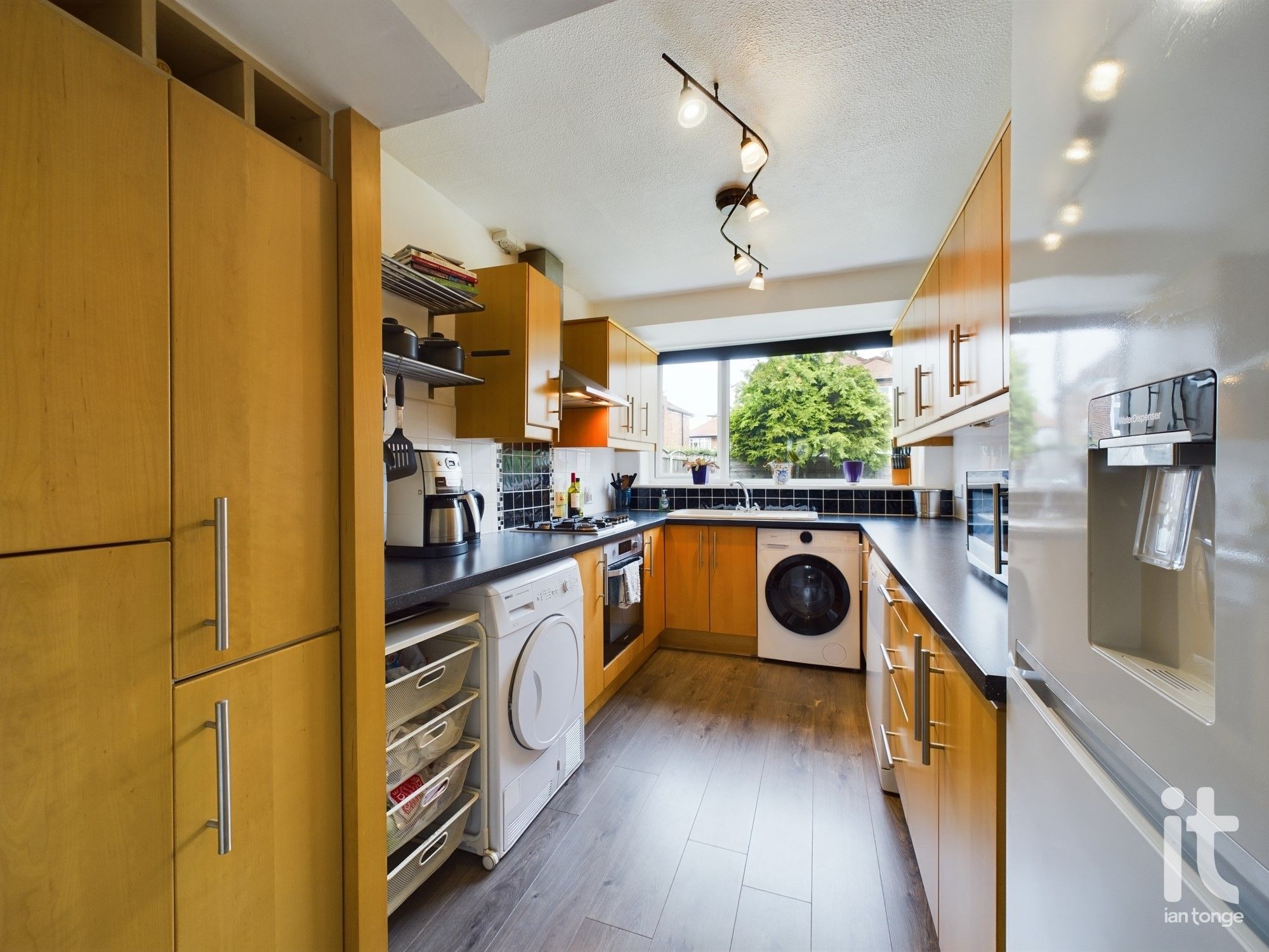 3 bedroom detached house Under Offer in Stockport - Photograph 5.