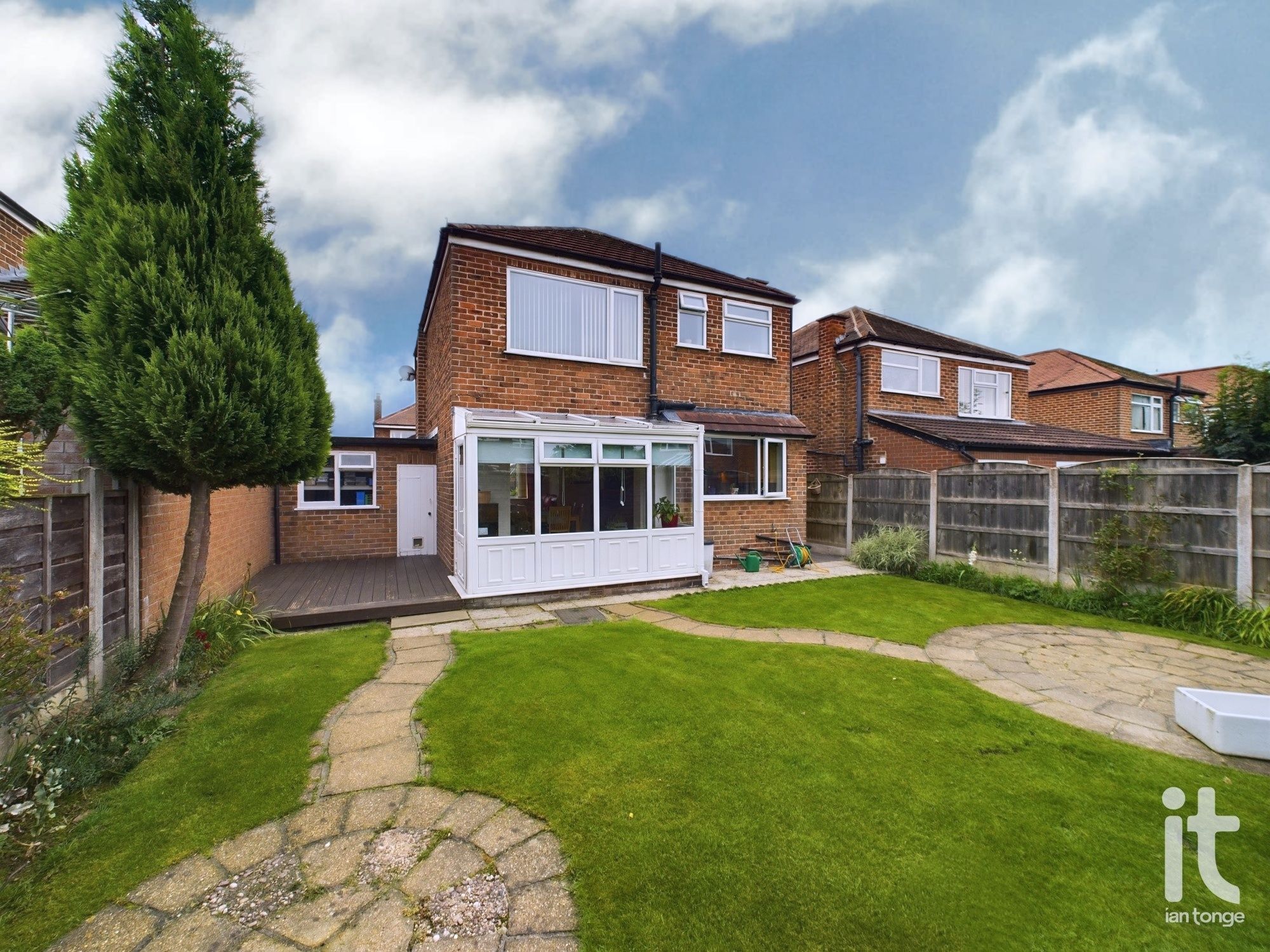 3 bedroom detached house Under Offer in Stockport - Photograph 16.