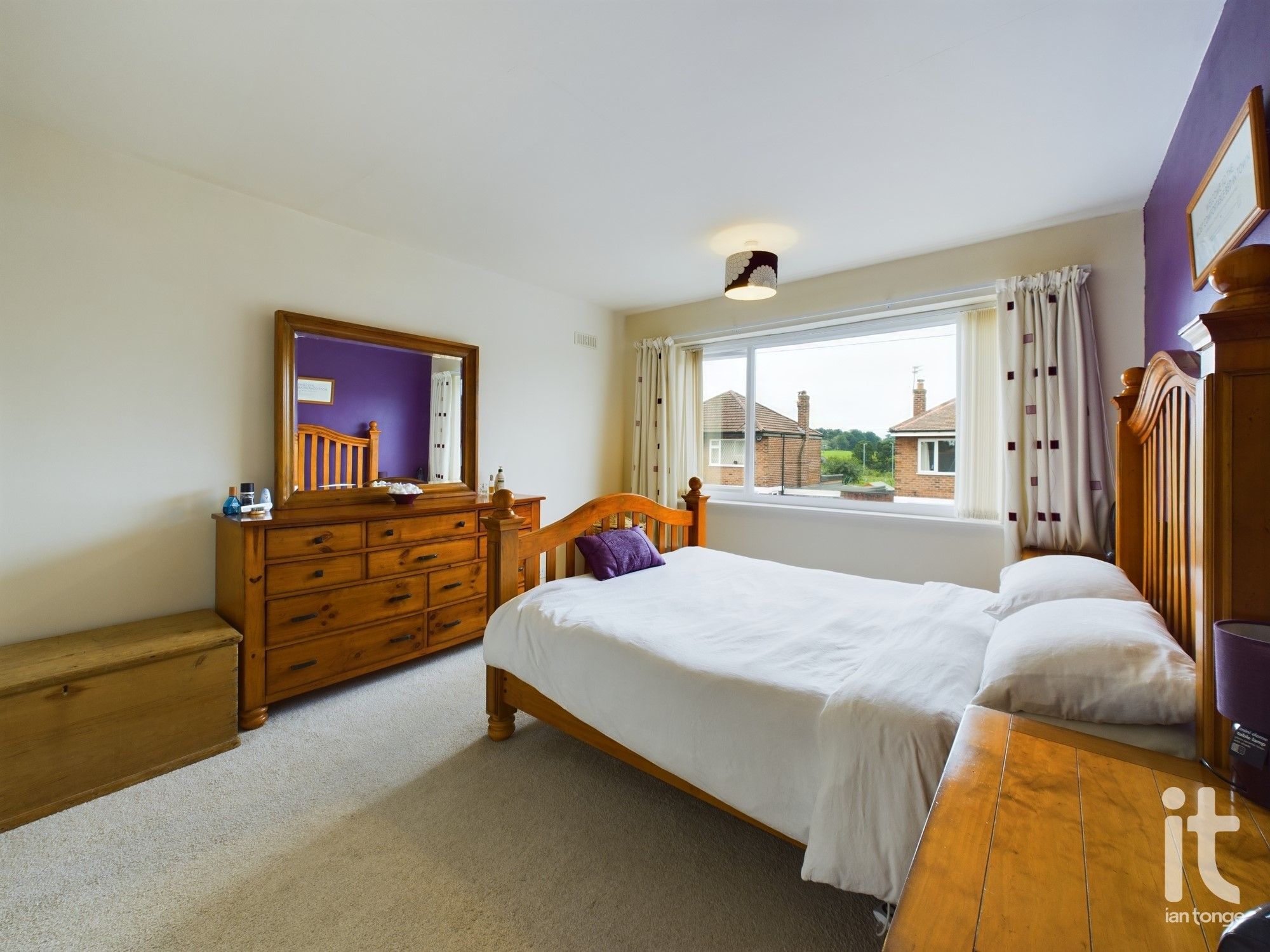 3 bedroom detached house Under Offer in Stockport - Photograph 10.