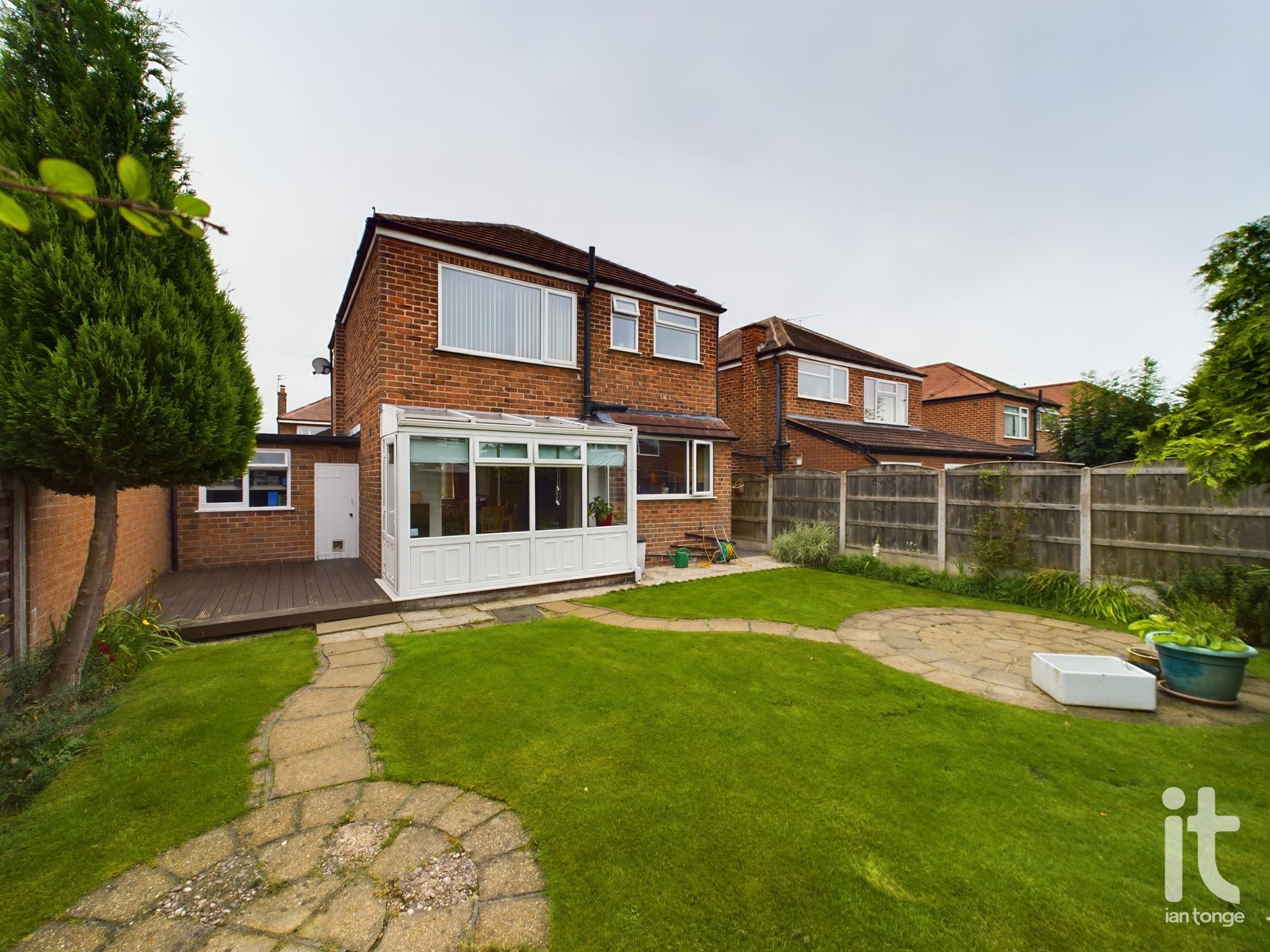 3 bedroom detached house Under Offer in Stockport - Photograph 20.