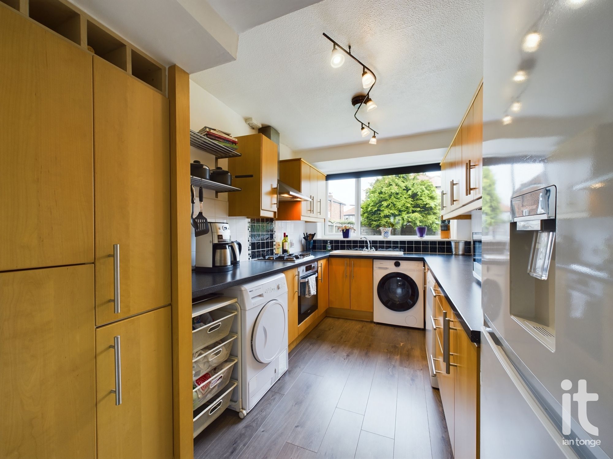 3 bedroom detached house Under Offer in Stockport - Photograph 18.