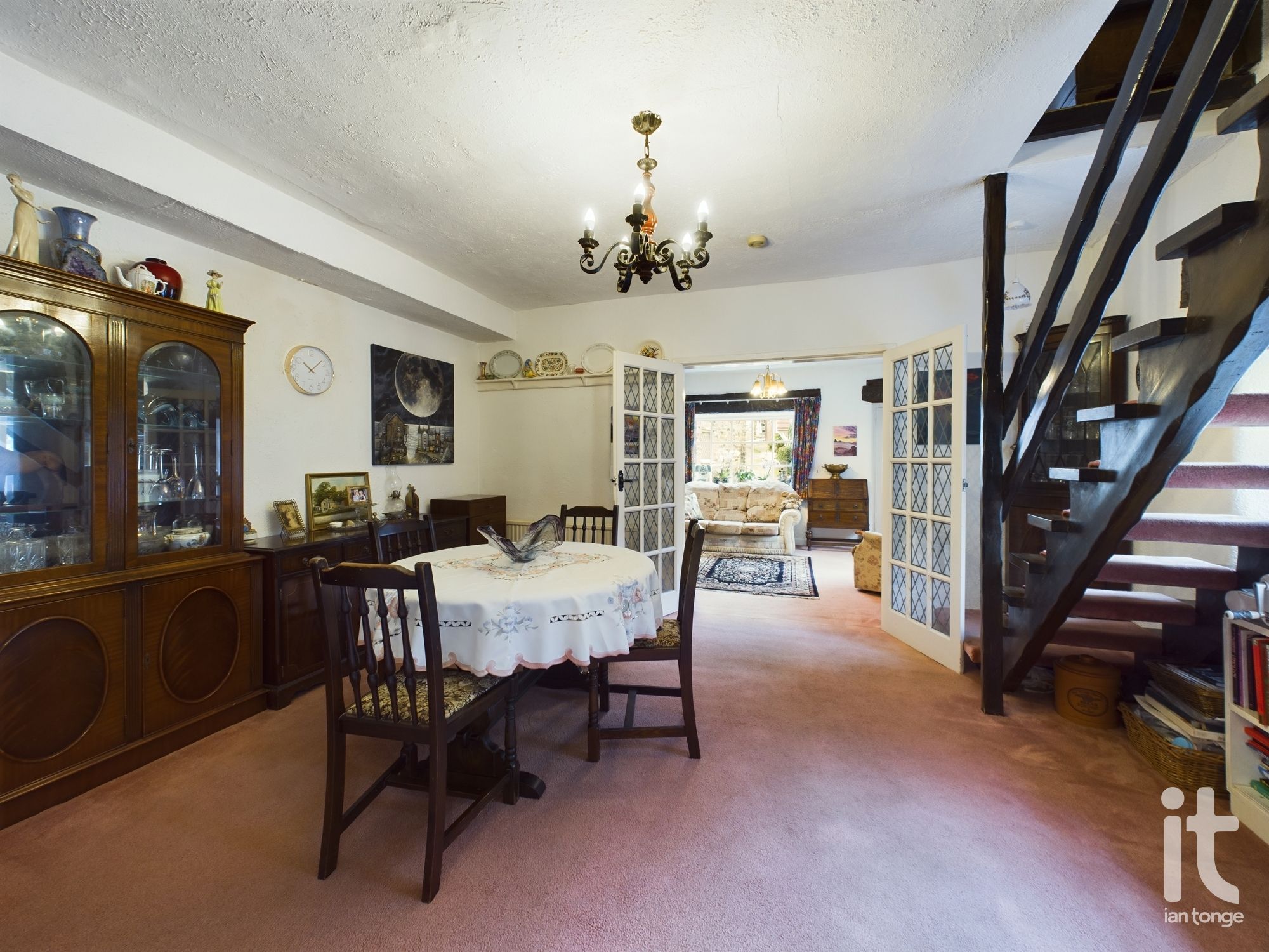2 bedroom end terraced house SSTC in Stockport - Photograph 5.