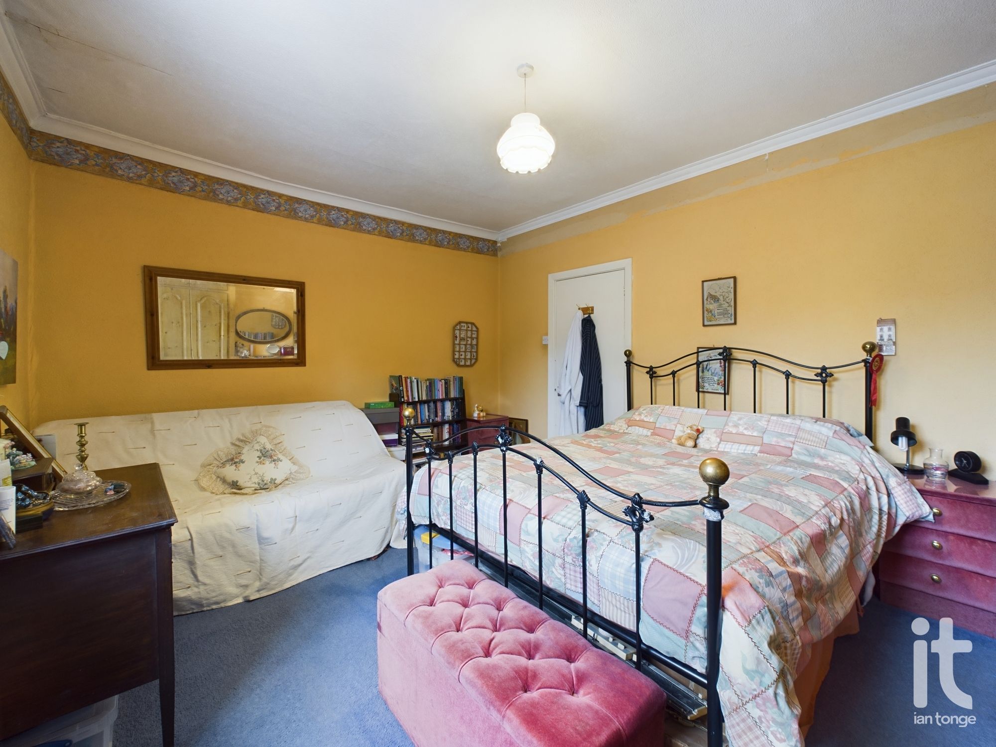 2 bedroom end terraced house SSTC in Stockport - Photograph 15.