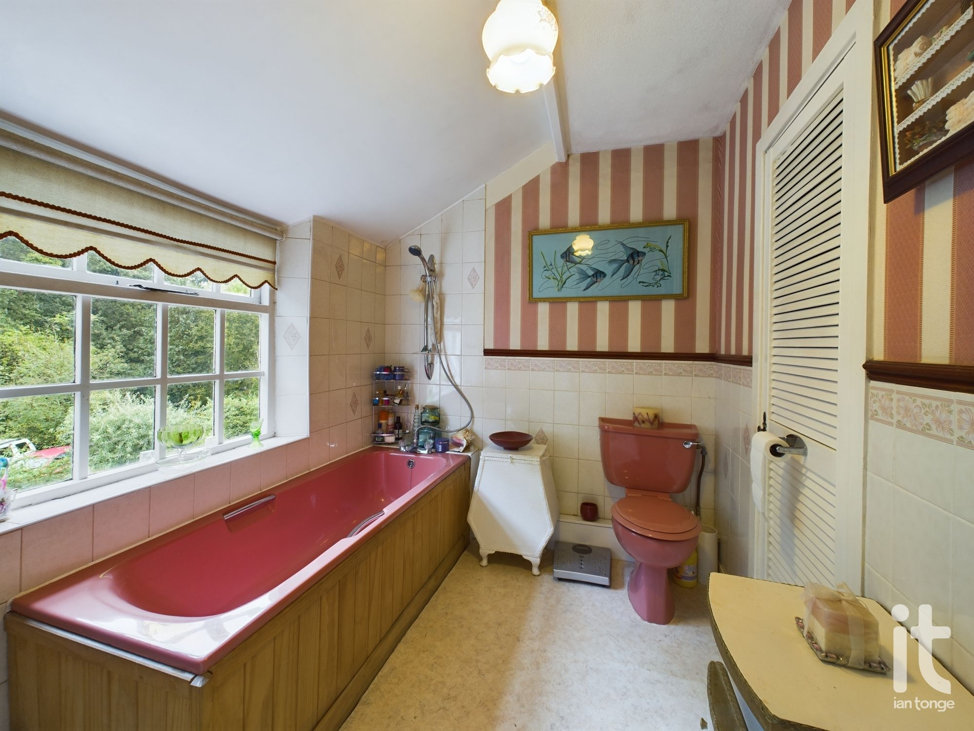 2 bedroom end terraced house SSTC in Stockport - Photograph 11.
