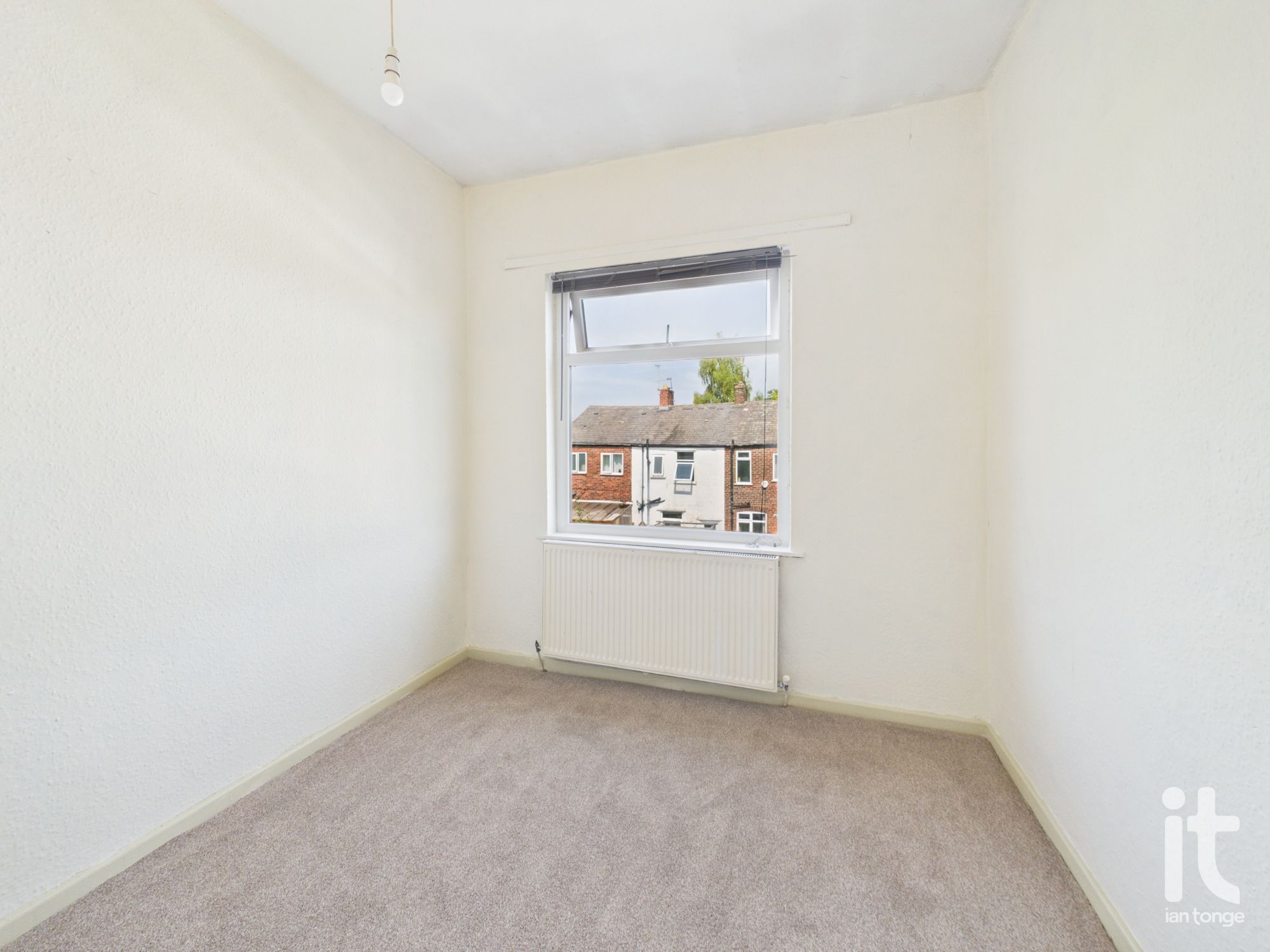 2 bedroom end terraced house For Sale in Stockport - Photograph 10.