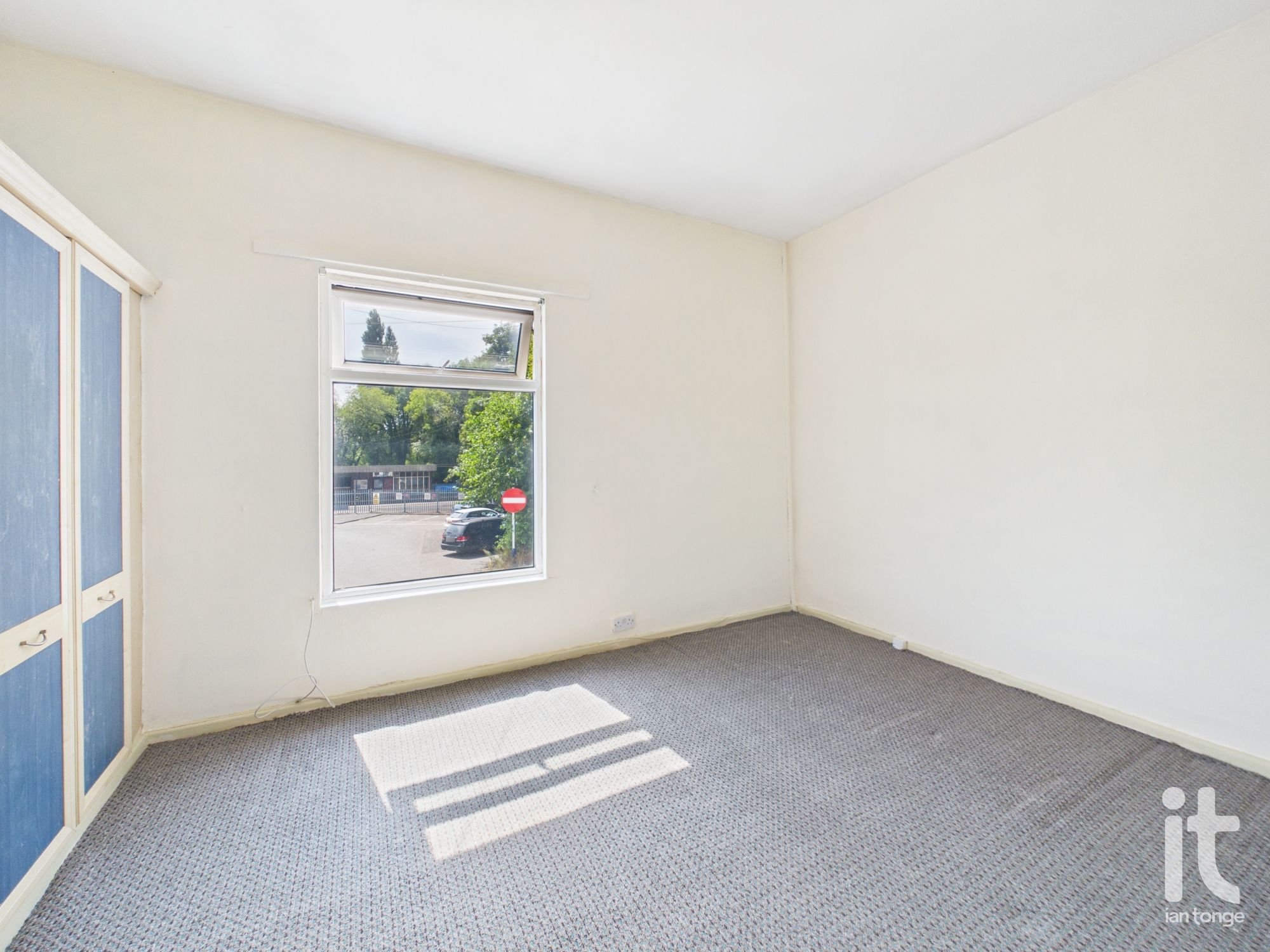 2 bedroom end terraced house For Sale in Stockport - Photograph 12.