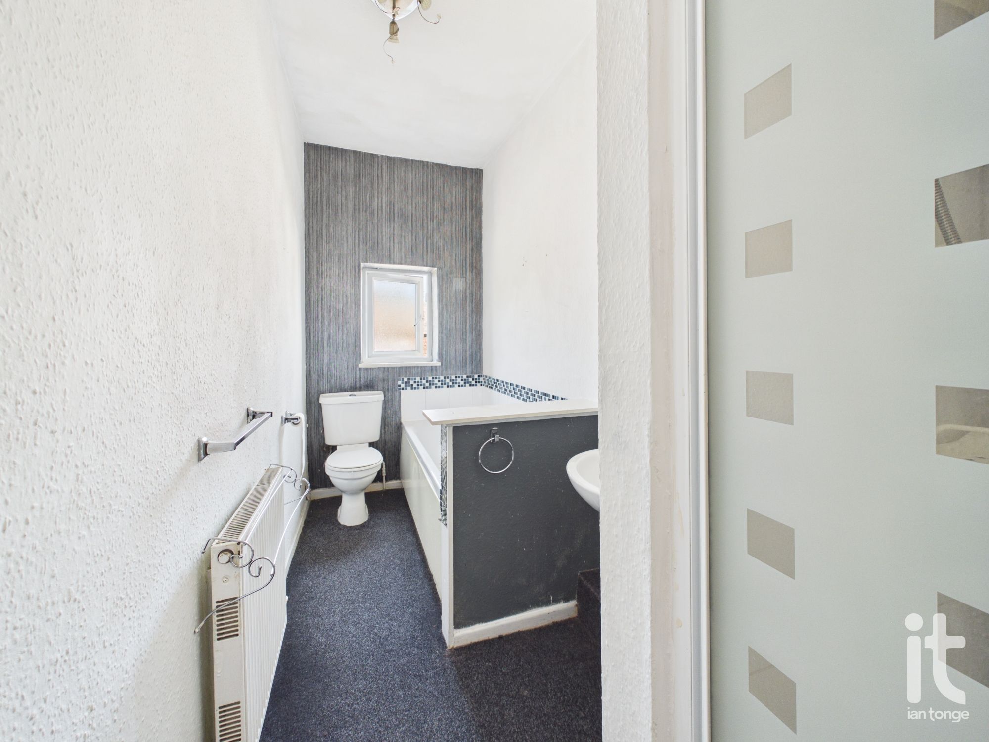 2 bedroom end terraced house For Sale in Stockport - Photograph 9.