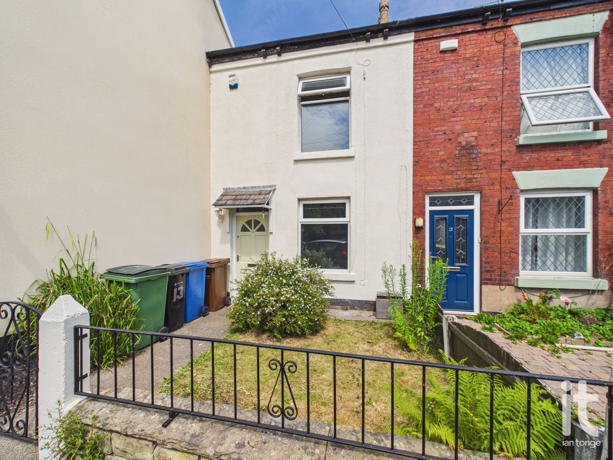 2 bedroom end terraced house For Sale in Stockport - Photograph 13.