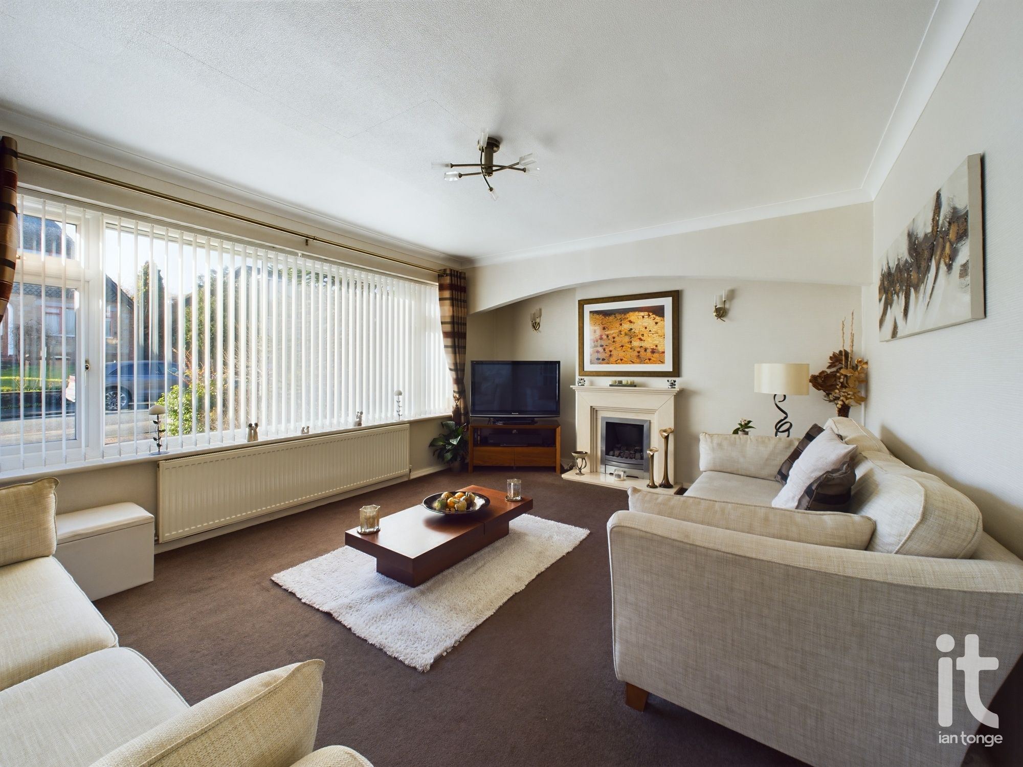 4 bedroom detached house Sold in Stockport - Photograph 11.