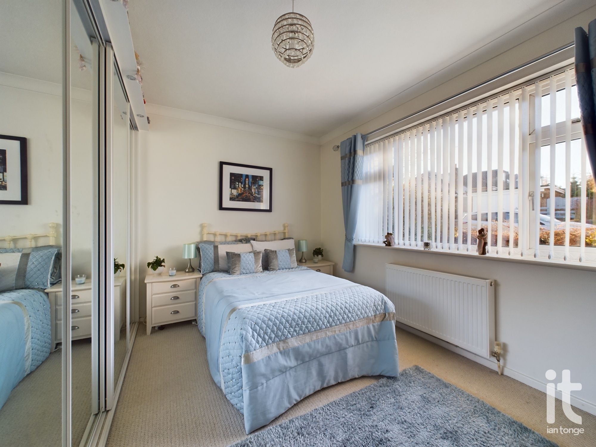 4 bedroom detached house Sold in Stockport - Photograph 15.