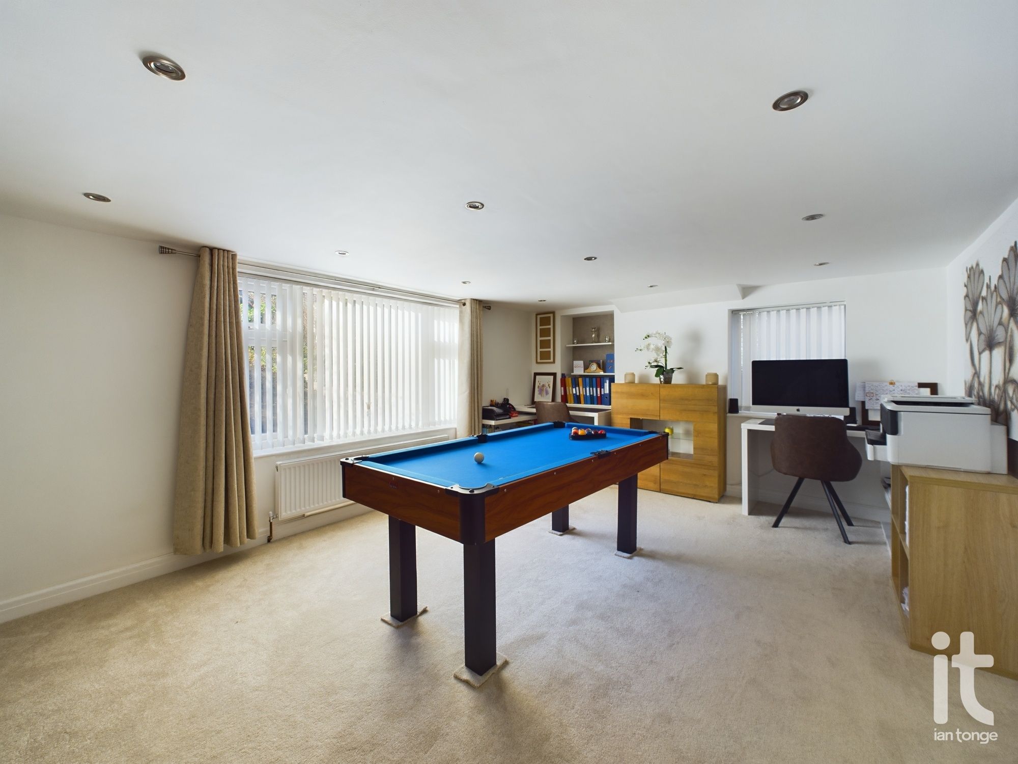 4 bedroom detached house Sold in Stockport - Photograph 22.