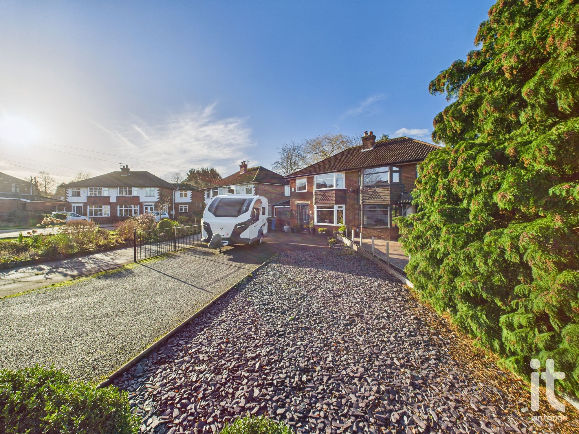 3 bedroom semi-detached house Sold in Stockport - Photograph 20.