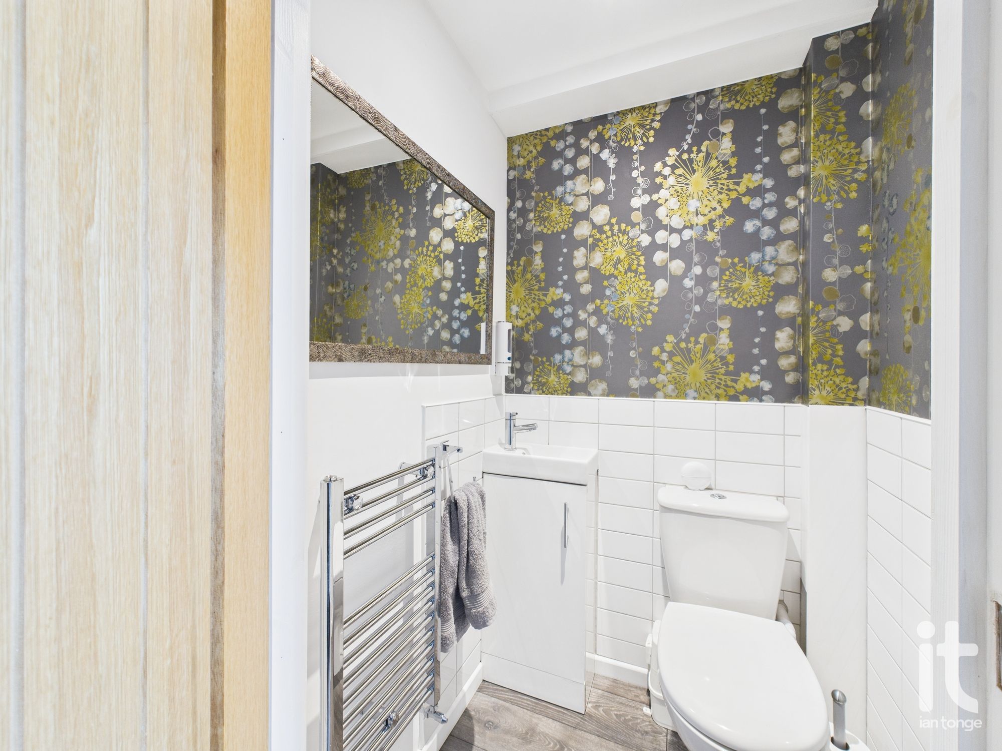 3 bedroom semi-detached house Sold in Stockport - Photograph 11.