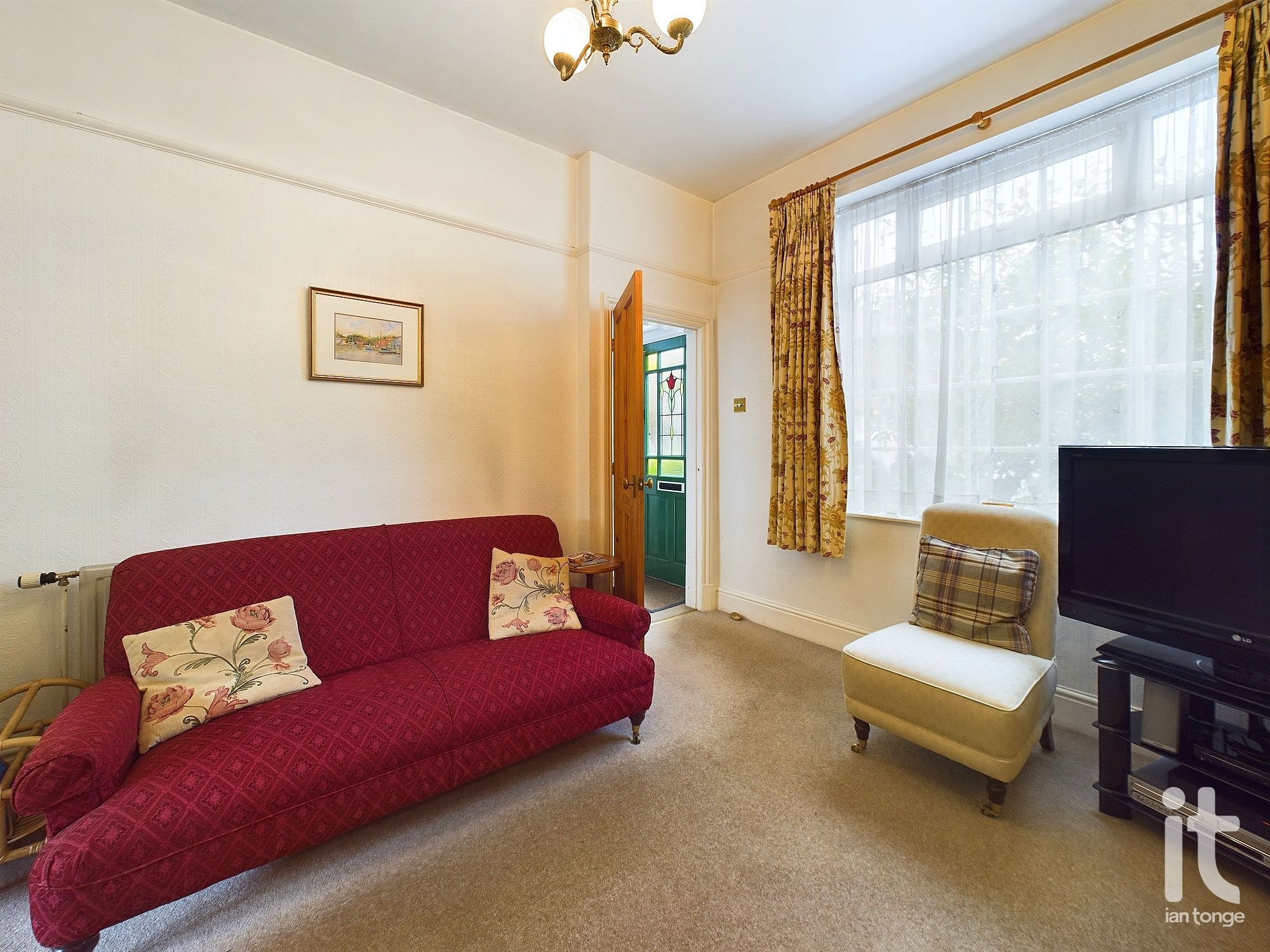 3 bedroom semi-detached house SSTC in Stockport - Photograph 10.