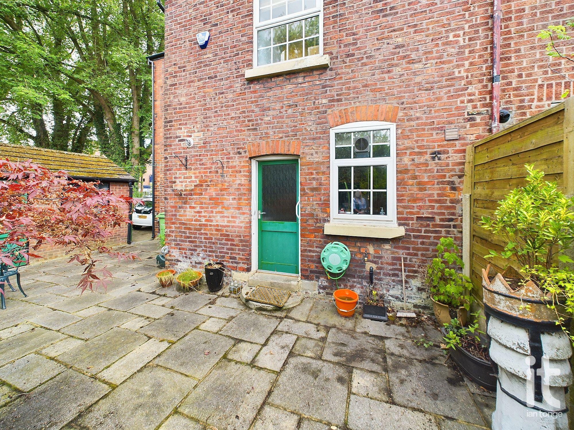 3 bedroom semi-detached house SSTC in Stockport - Photograph 26.