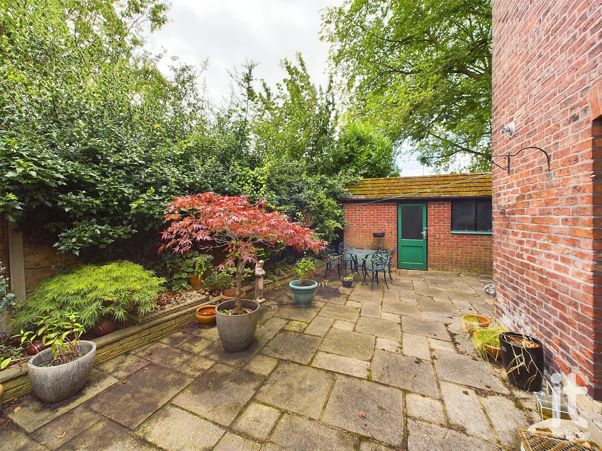 3 bedroom semi-detached house SSTC in Stockport - Photograph 23.