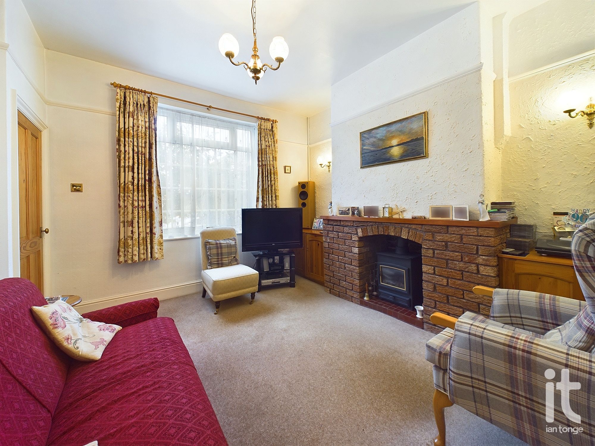 3 bedroom semi-detached house SSTC in Stockport - Photograph 12.