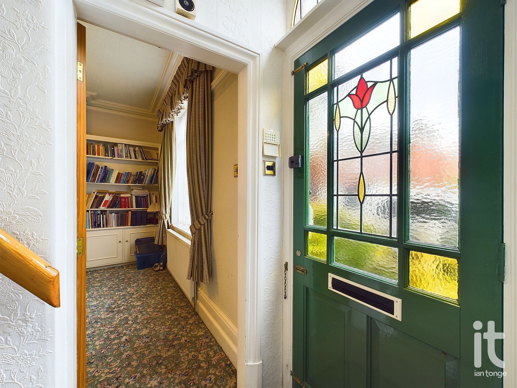 3 bedroom semi-detached house SSTC in Stockport - Photograph 6.