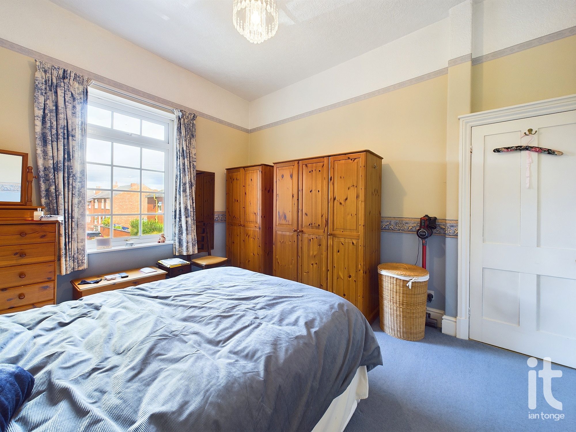 3 bedroom semi-detached house SSTC in Stockport - Photograph 19.