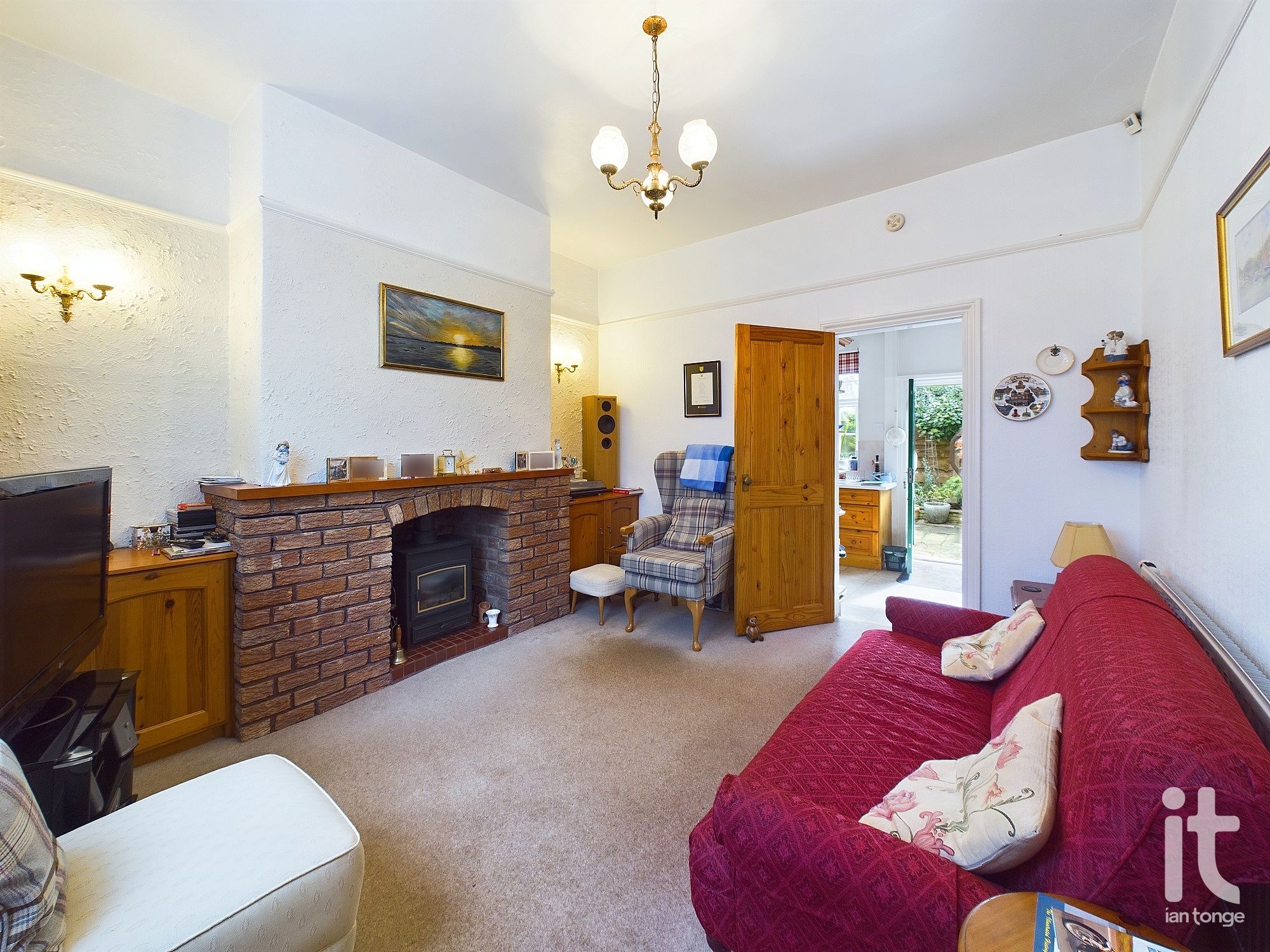3 bedroom semi-detached house SSTC in Stockport - Photograph 3.