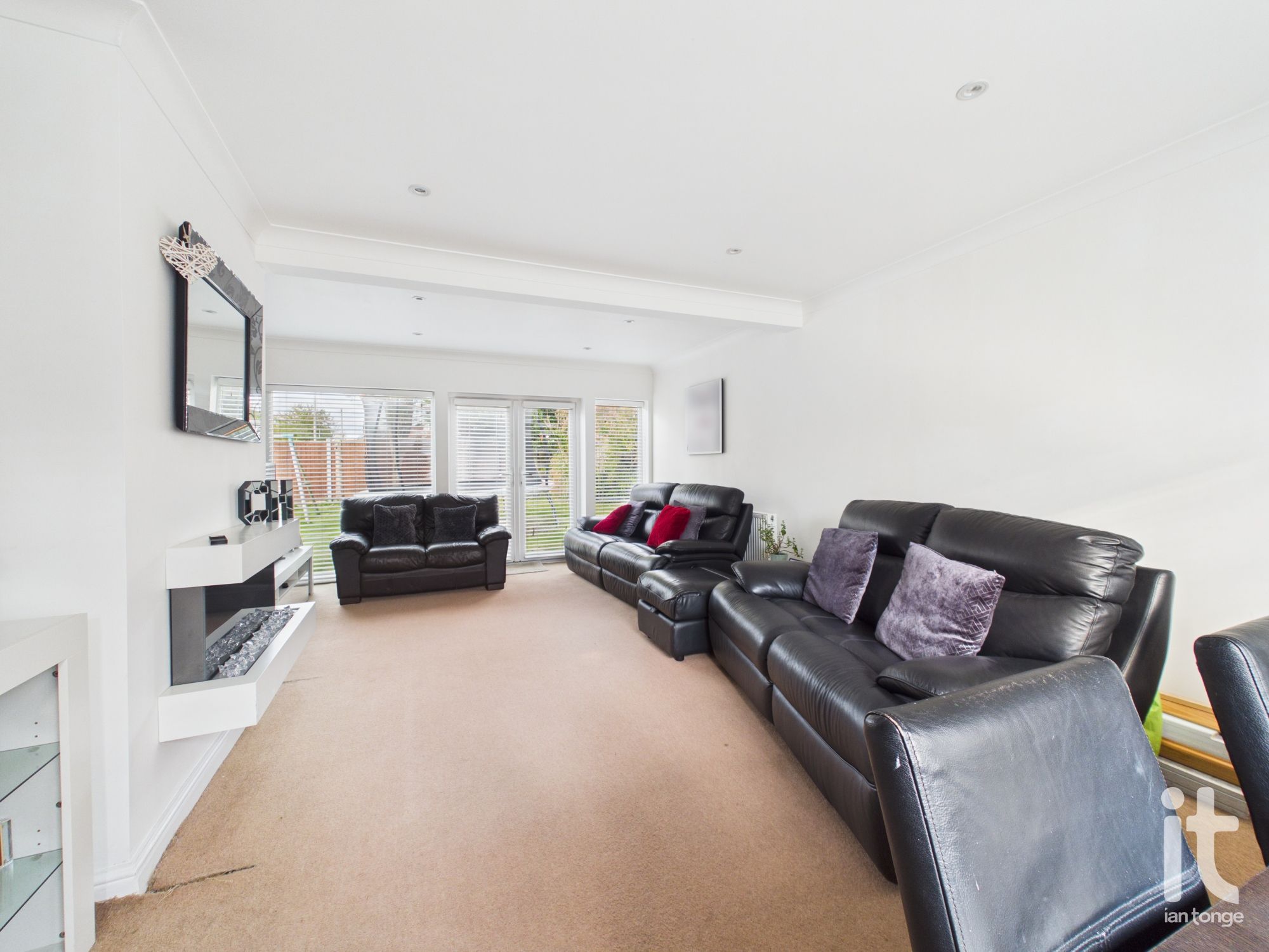 4 bedroom detached house For Sale in Stockport - Photograph 10.